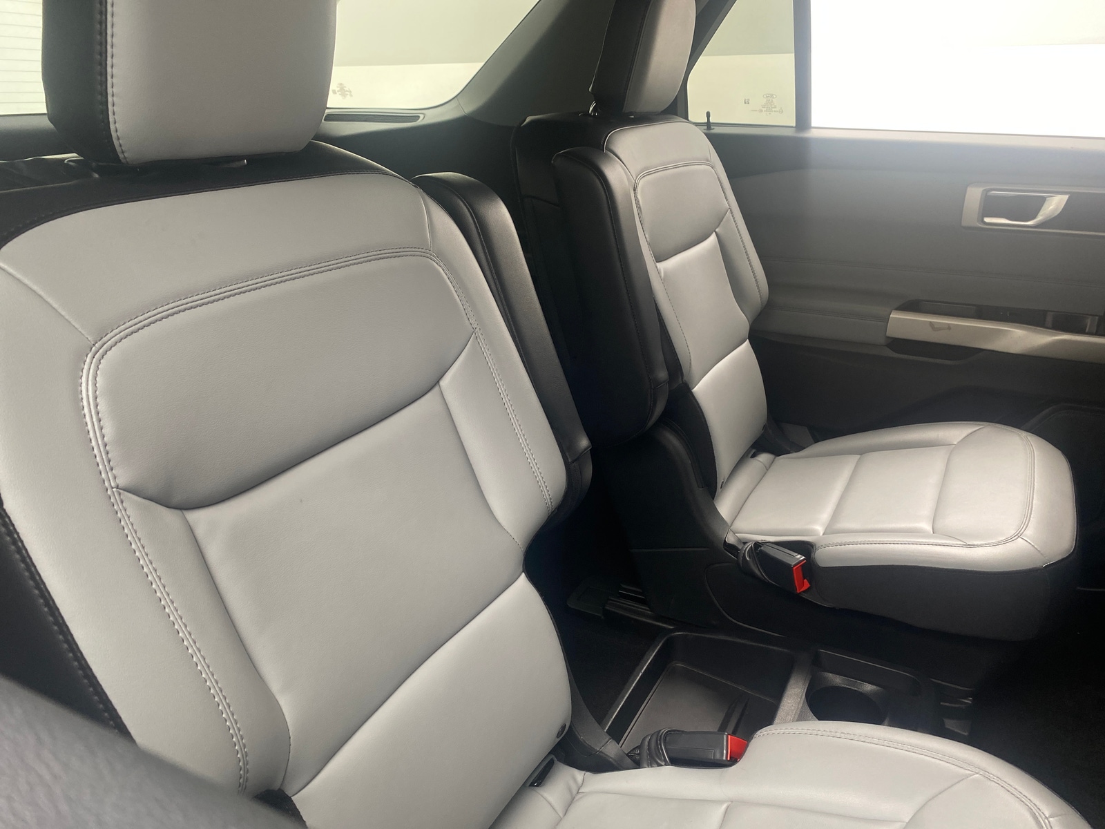 Thumbnail: 2021 Ford Explorer - 6