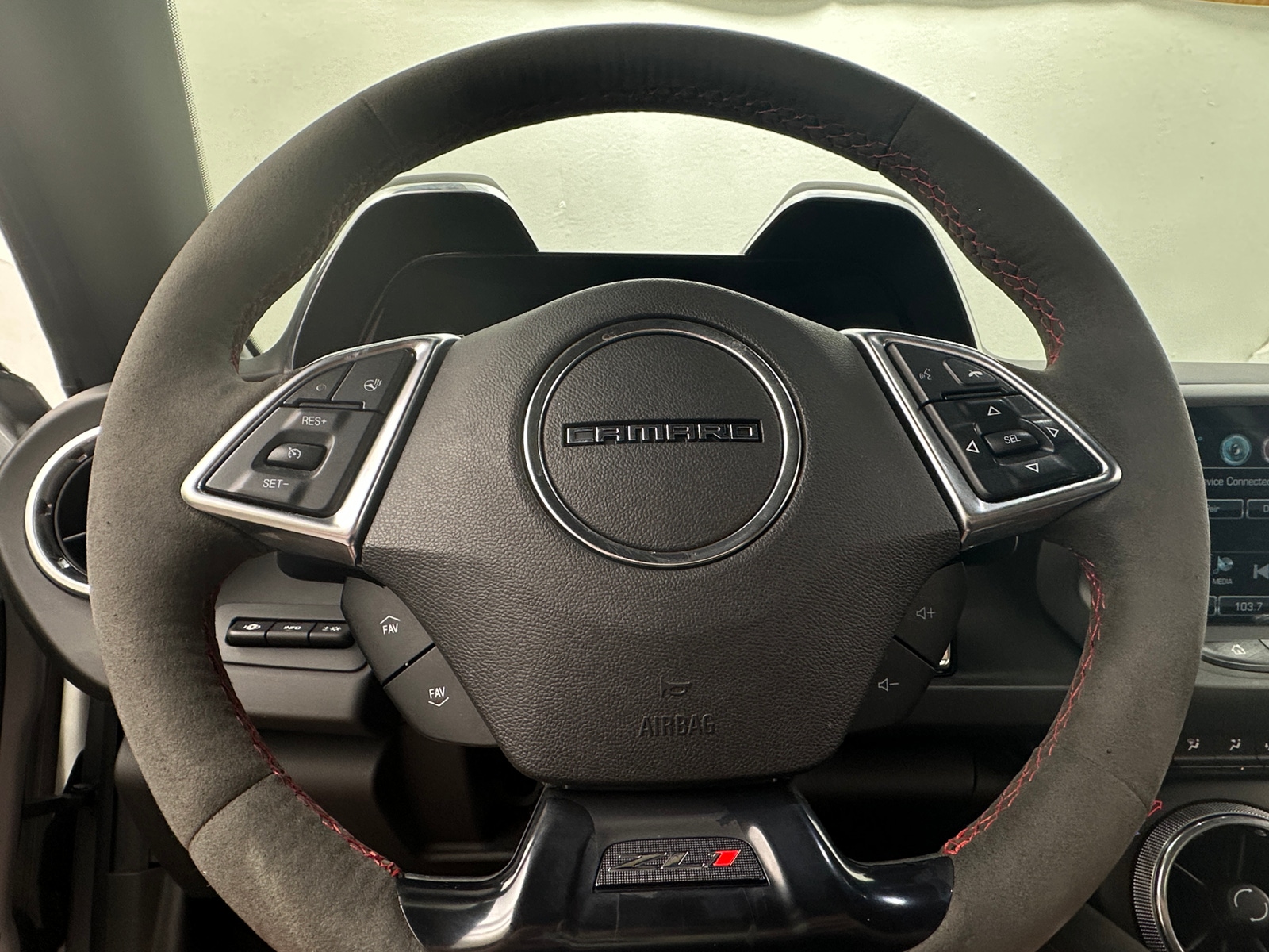 Thumbnail: 2018 Chevrolet Camaro - 3