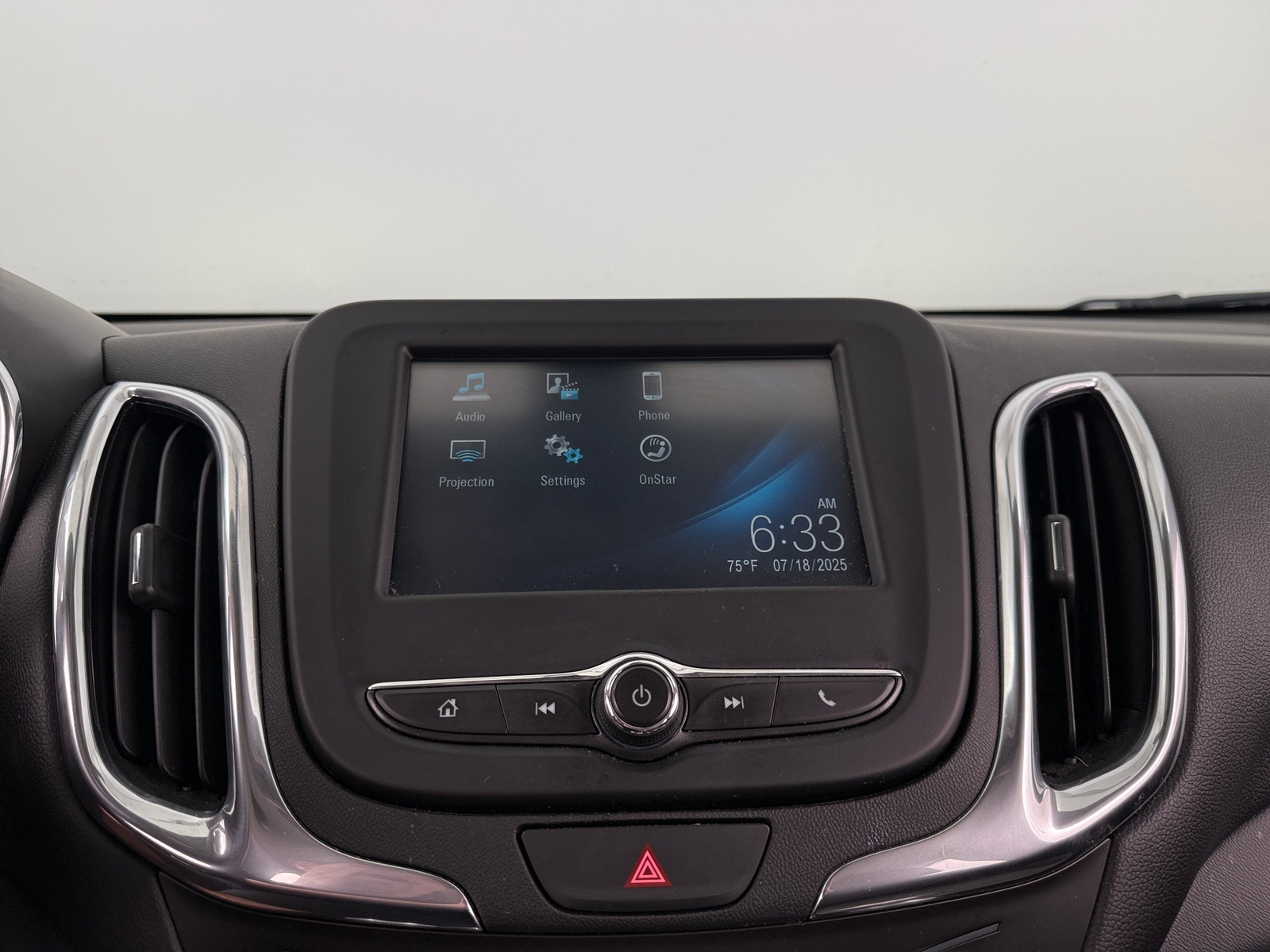 Thumbnail: 2018 Chevrolet Equinox - 4