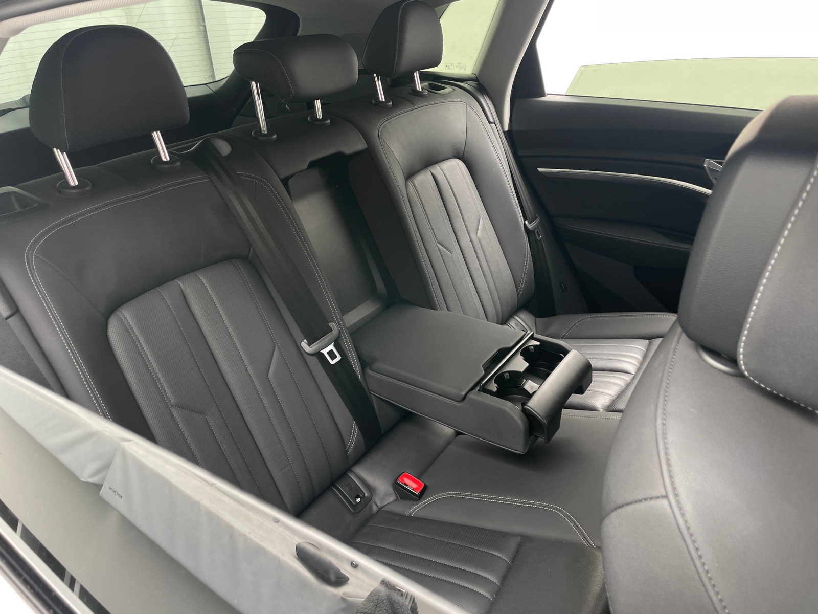 Thumbnail: 2019 Audi e-tron - 5