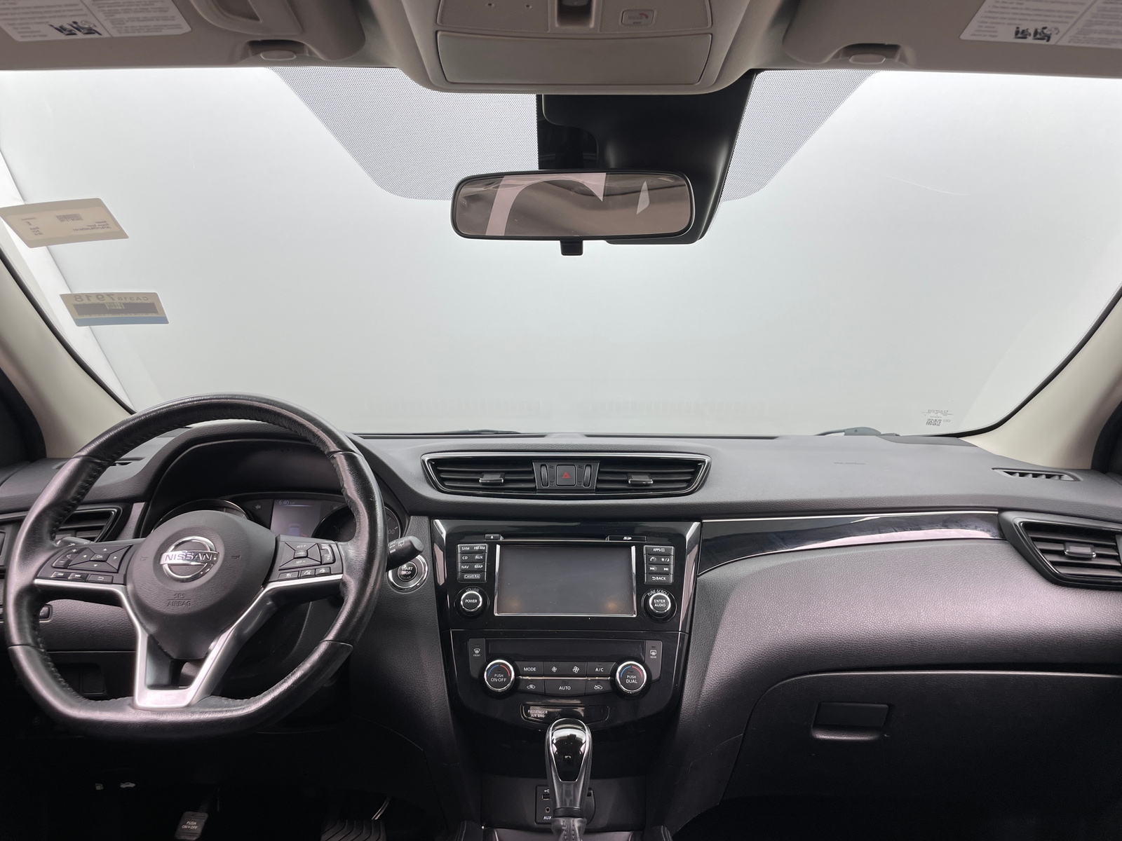 Thumbnail: 2018 Nissan Rogue Sport - 2