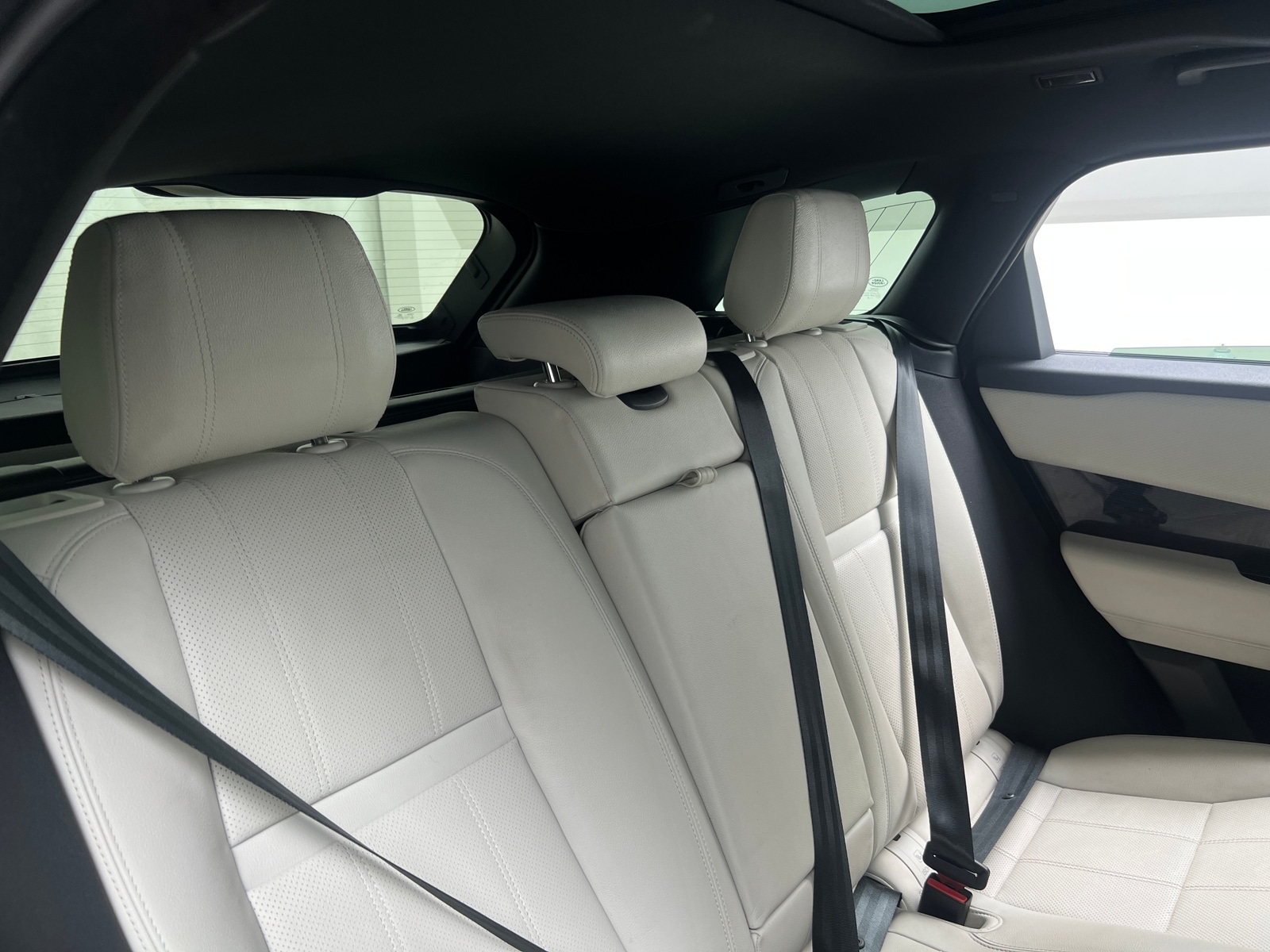 Thumbnail: 2020 Land Rover Range Rover Velar - 5