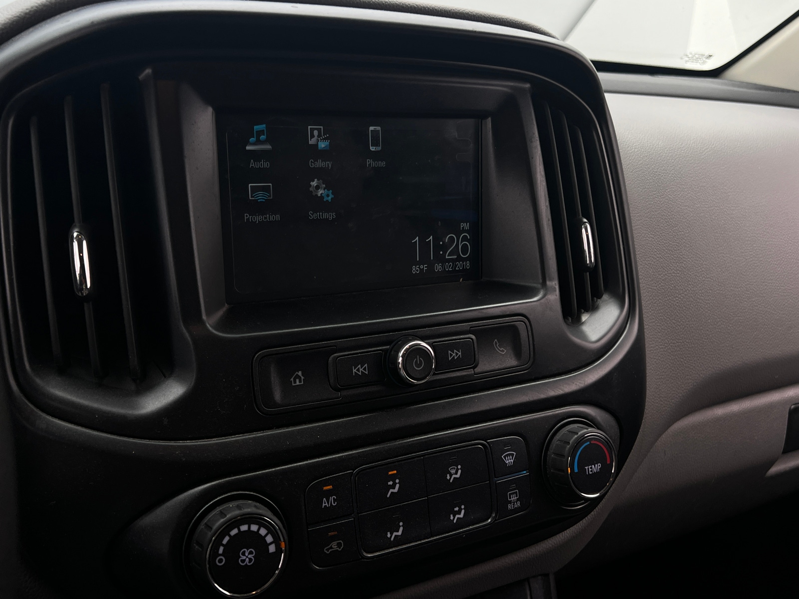 Thumbnail: 2018 GMC Canyon - 3