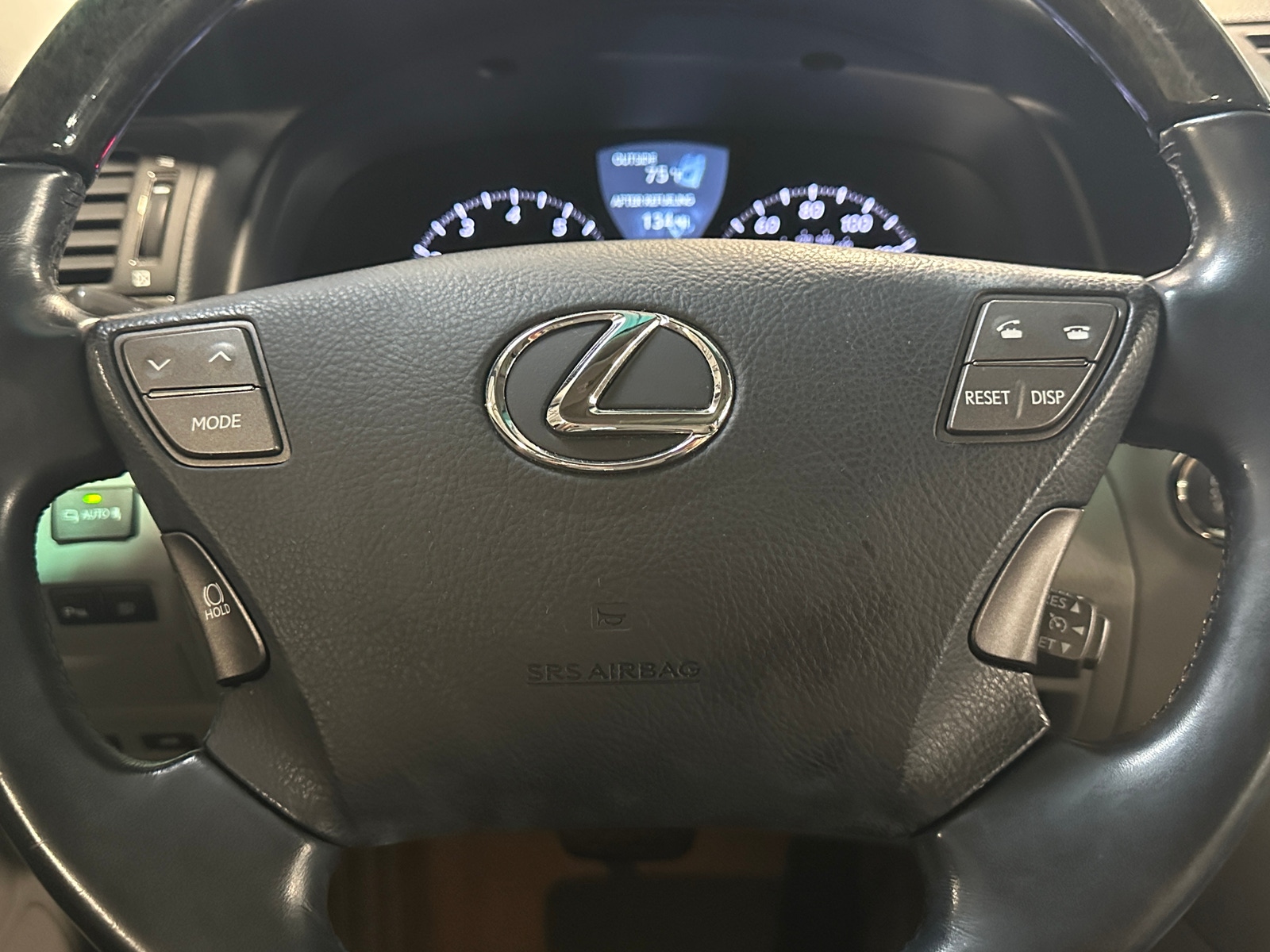 Thumbnail: 2012 Lexus LS - 4