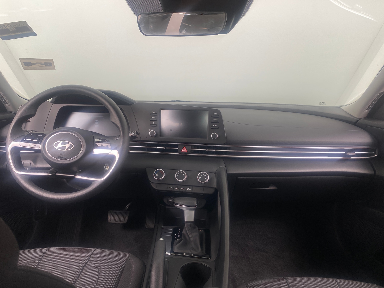 Thumbnail: 2024 Hyundai Elantra - 3