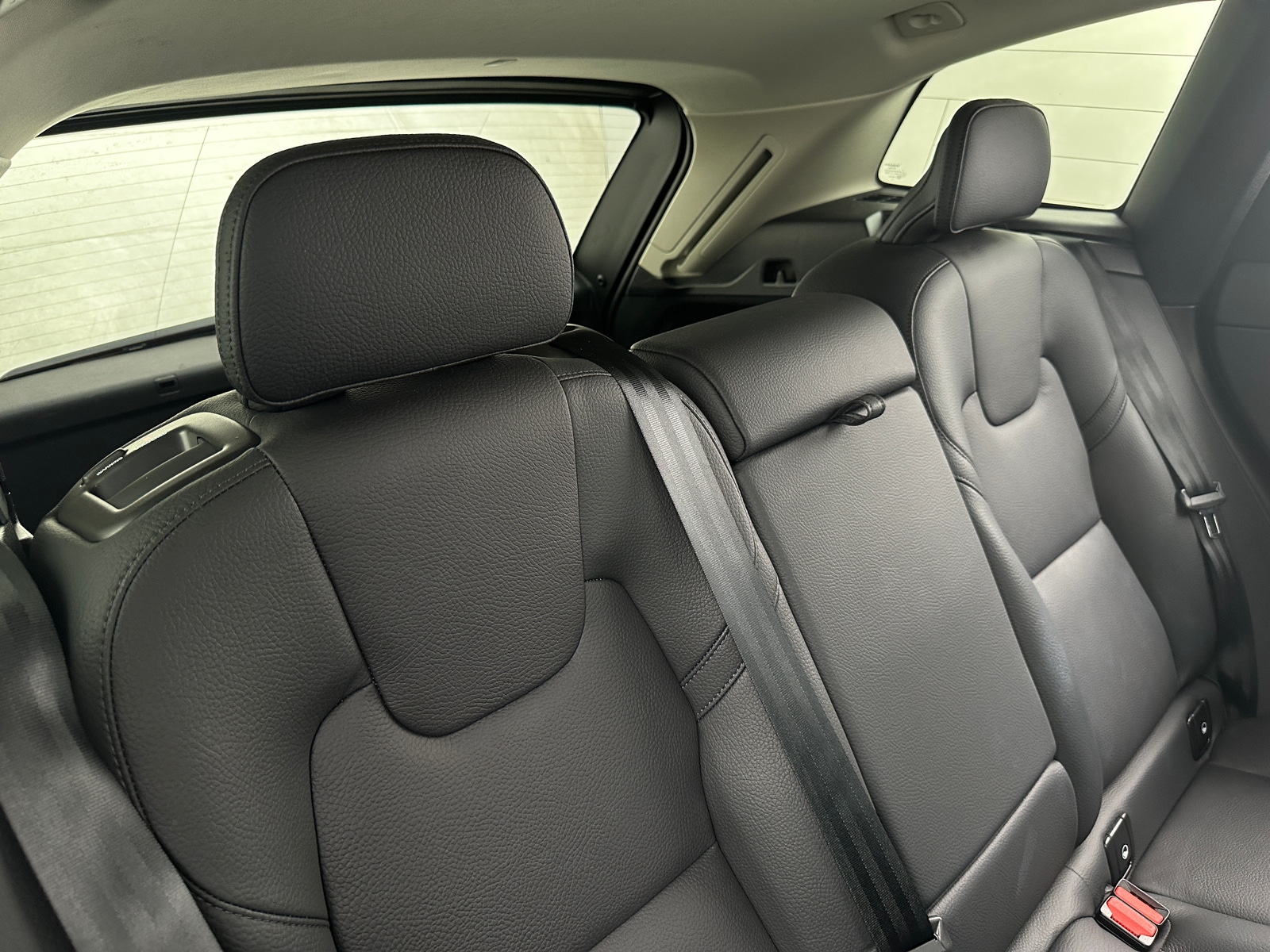 Thumbnail: 2025 Volvo XC60 - 5