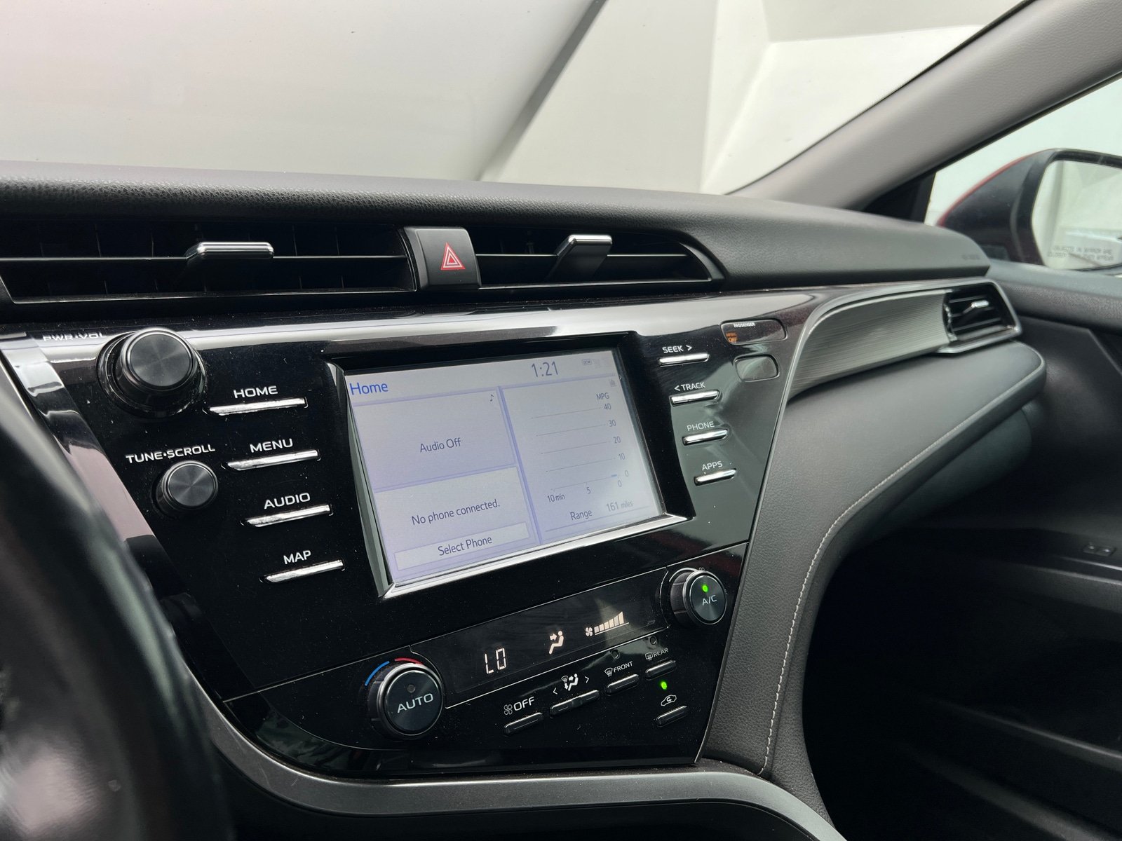 Thumbnail: 2019 Toyota Camry - 4
