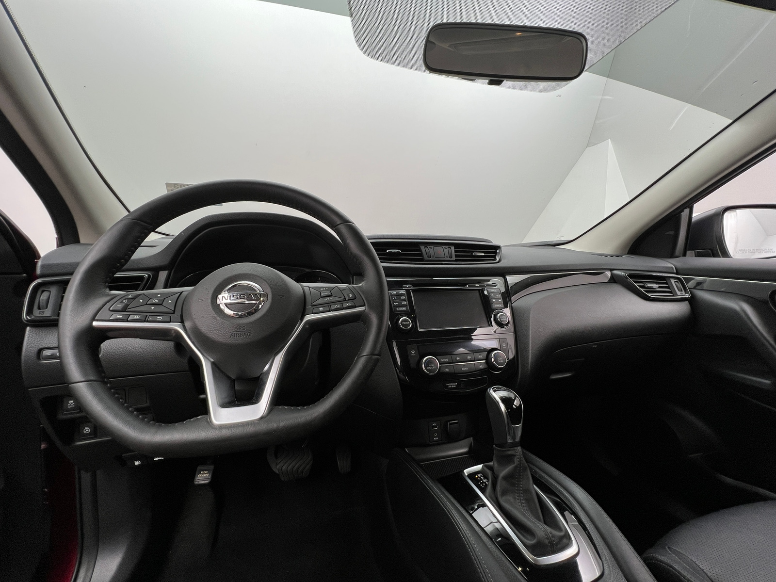 Thumbnail: 2018 Nissan Rogue Sport - 2