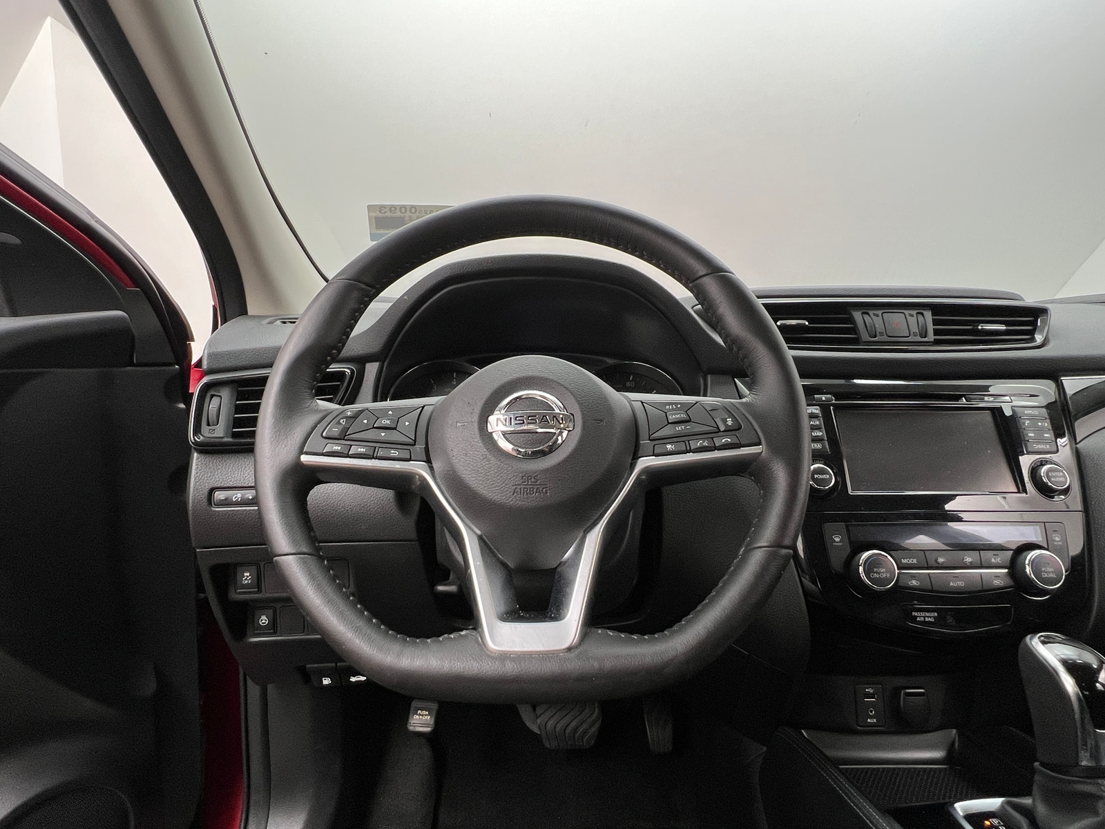 Thumbnail: 2018 Nissan Rogue Sport - 4