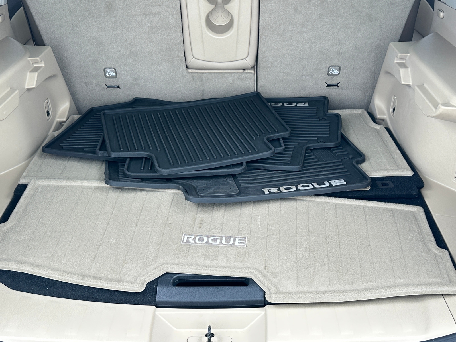 Thumbnail: 2016 Nissan Rogue - 6