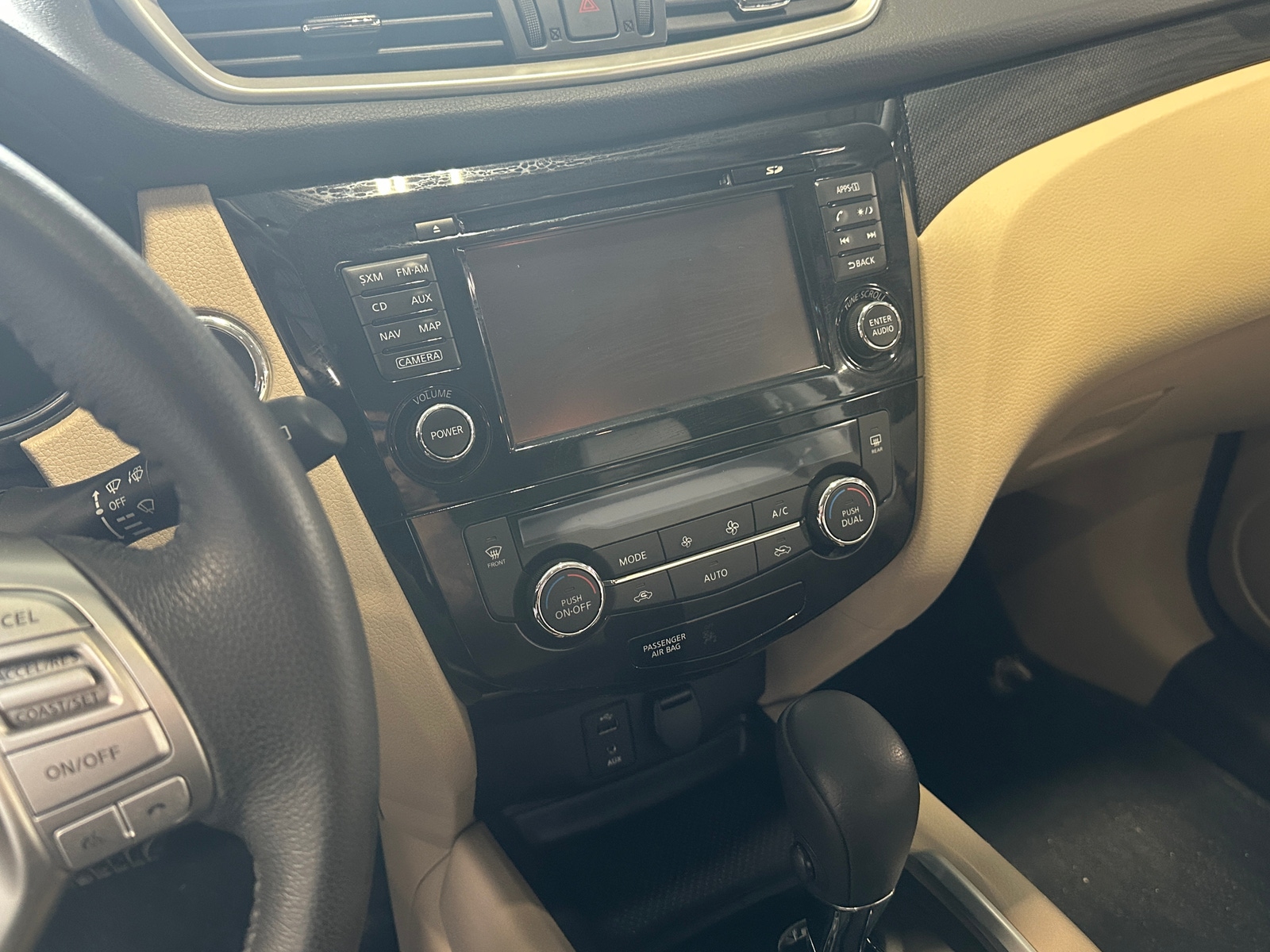 Thumbnail: 2016 Nissan Rogue - 3