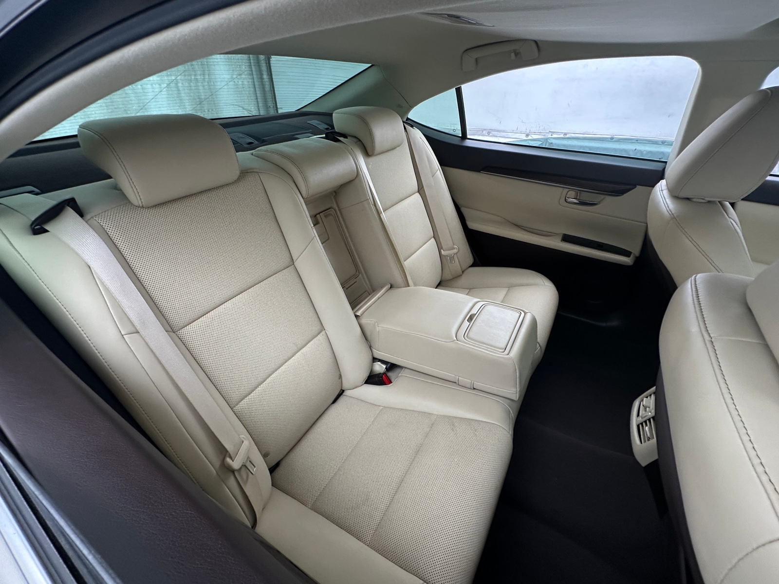 Thumbnail: 2017 Lexus ES - 5
