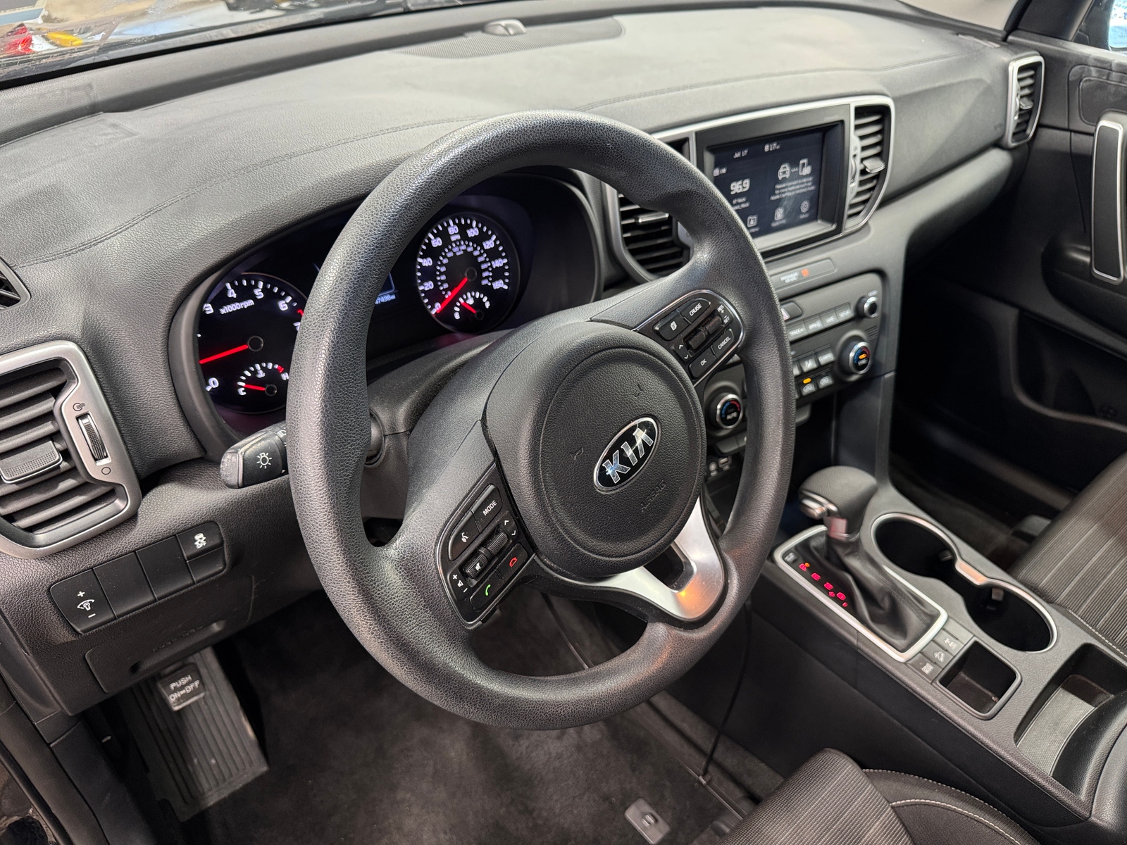 Thumbnail: 2017 Kia Sportage - 3