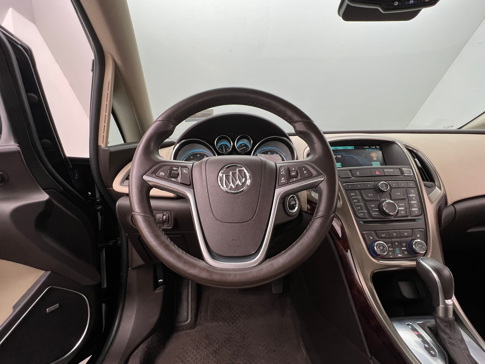 Thumbnail: 2016 Buick Verano - 4