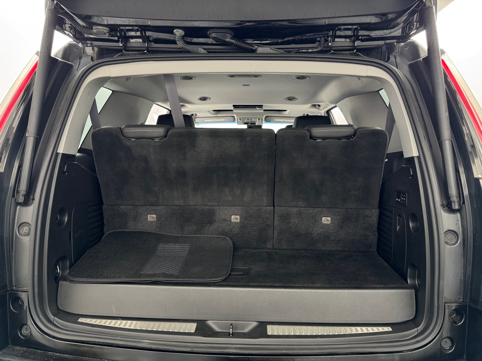 Thumbnail: 2017 Cadillac Escalade - 6
