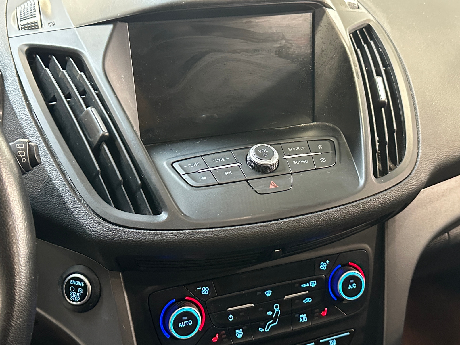 Thumbnail: 2019 Ford Escape - 3