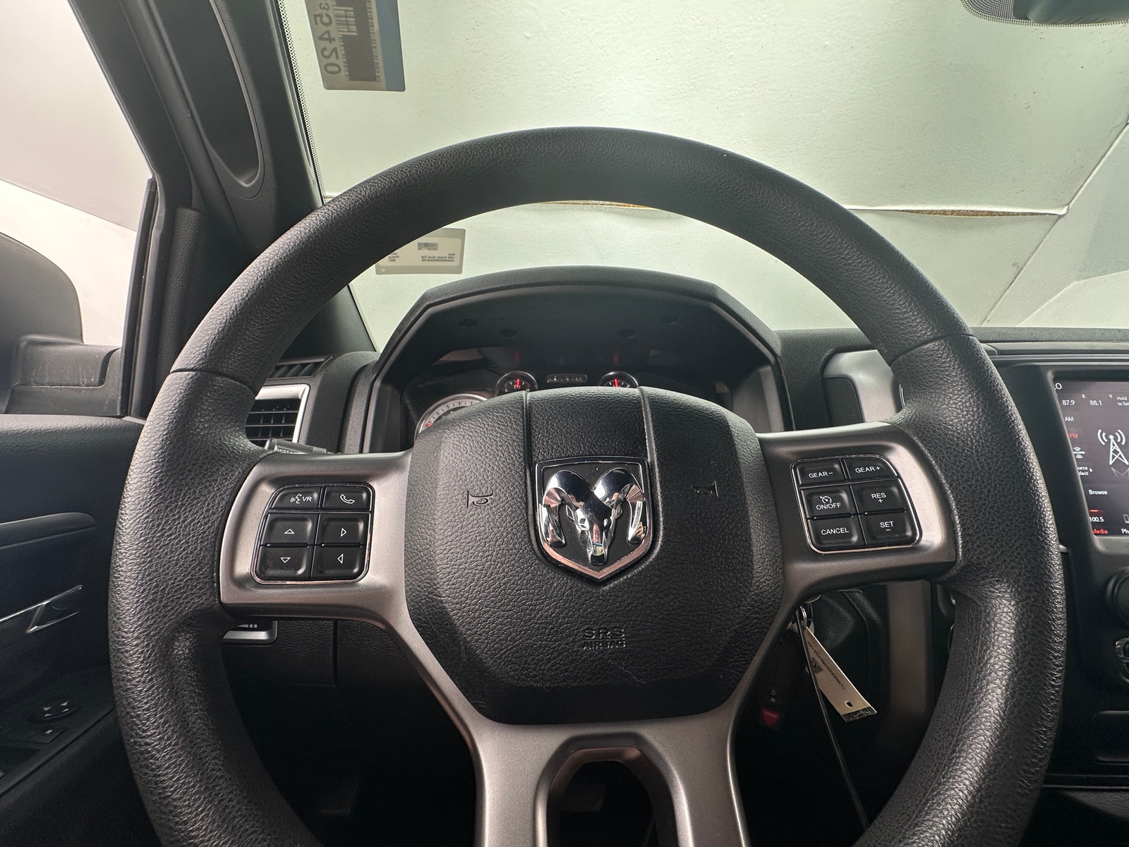 Thumbnail: 2021 RAM 1500 Classic - 5