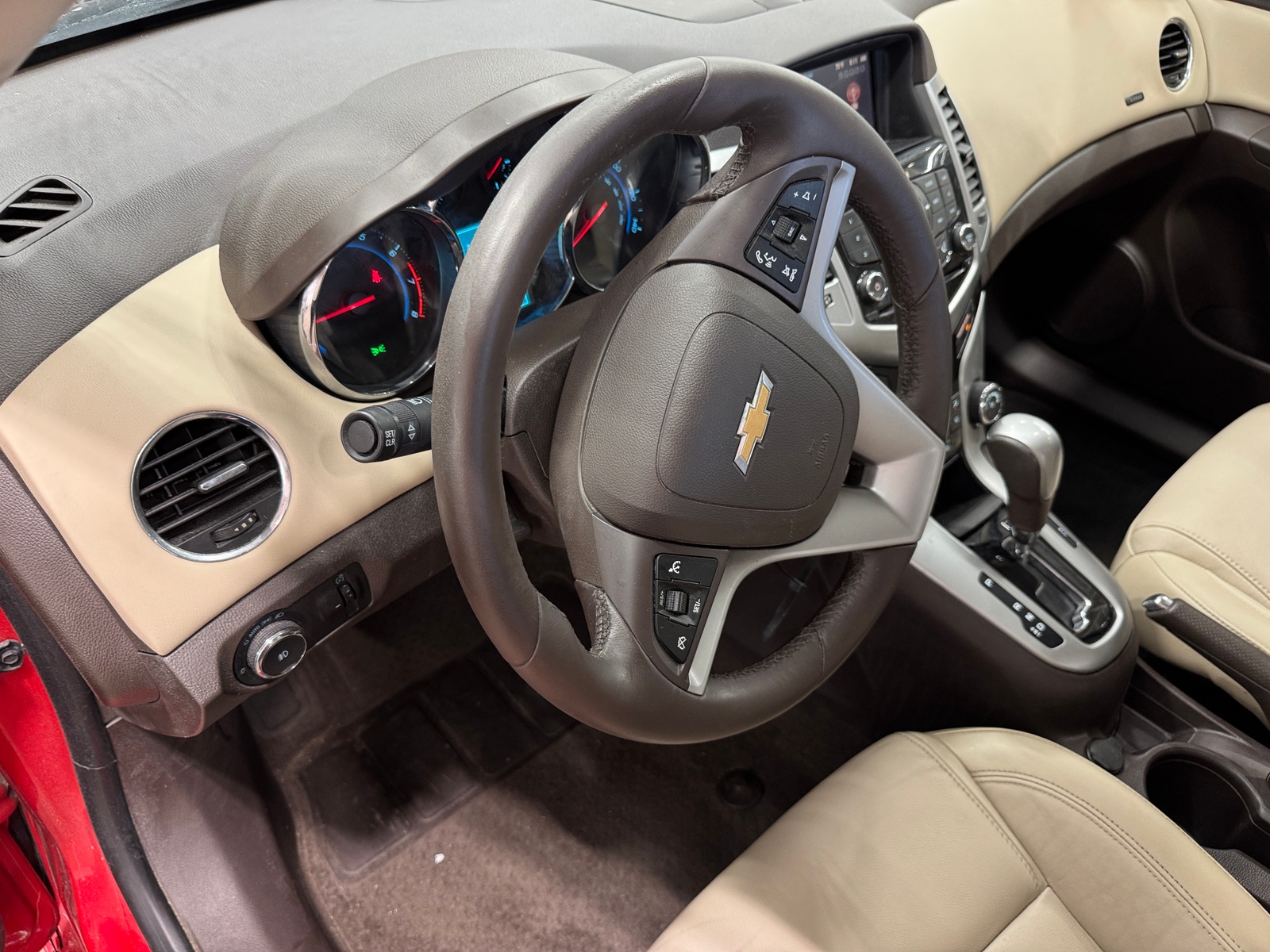 Thumbnail: 2014 Chevrolet Cruze - 2