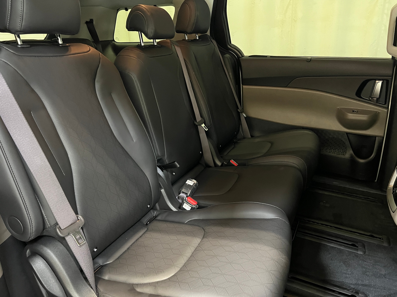 Thumbnail: 2025 Kia Carnival - 6