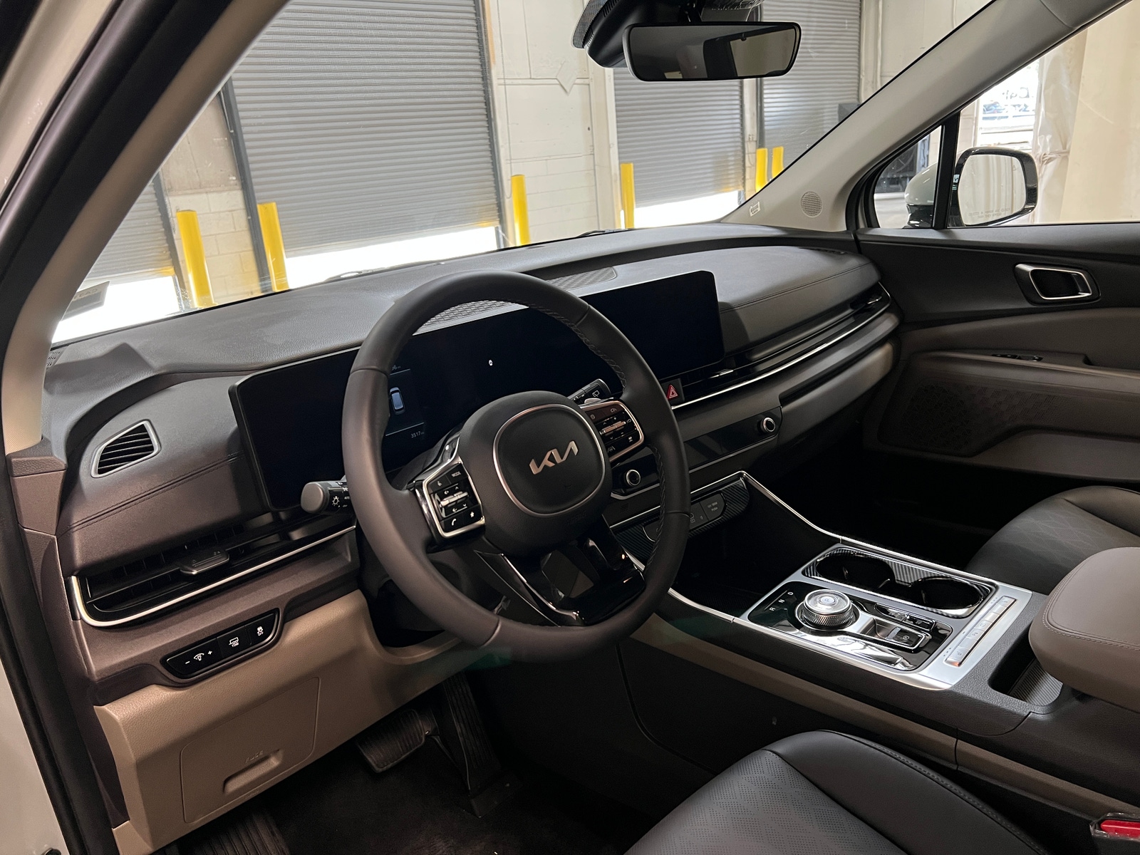 Thumbnail: 2025 Kia Carnival - 3