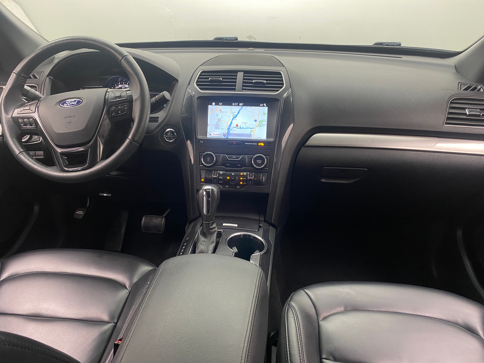 Thumbnail: 2019 Ford Explorer - 3