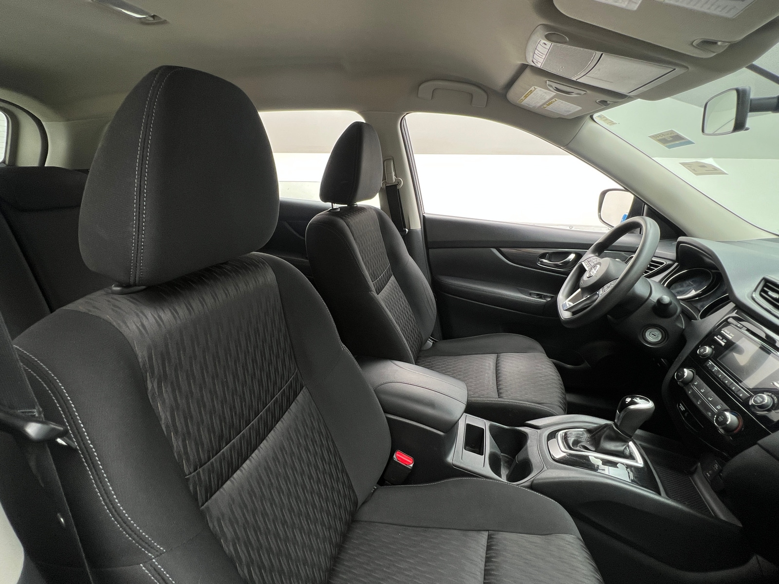 Thumbnail: 2017 Nissan Rogue - 2