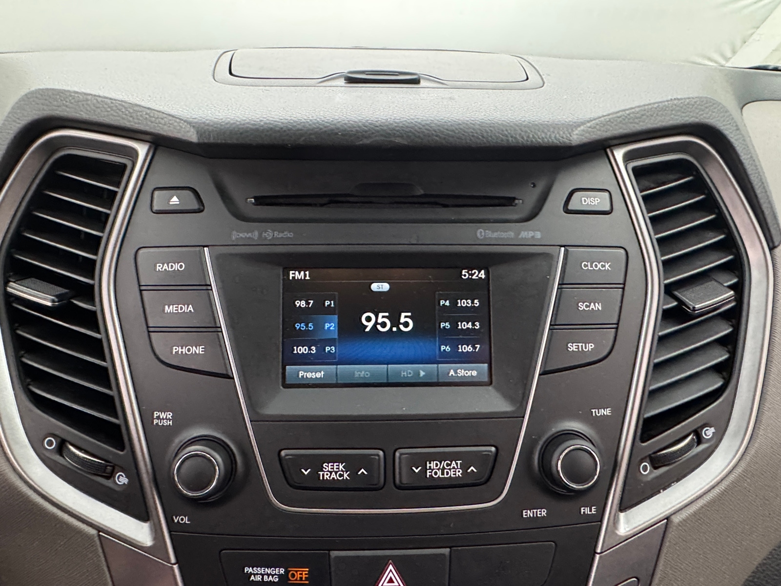 Thumbnail: 2015 Hyundai Santa Fe - 3