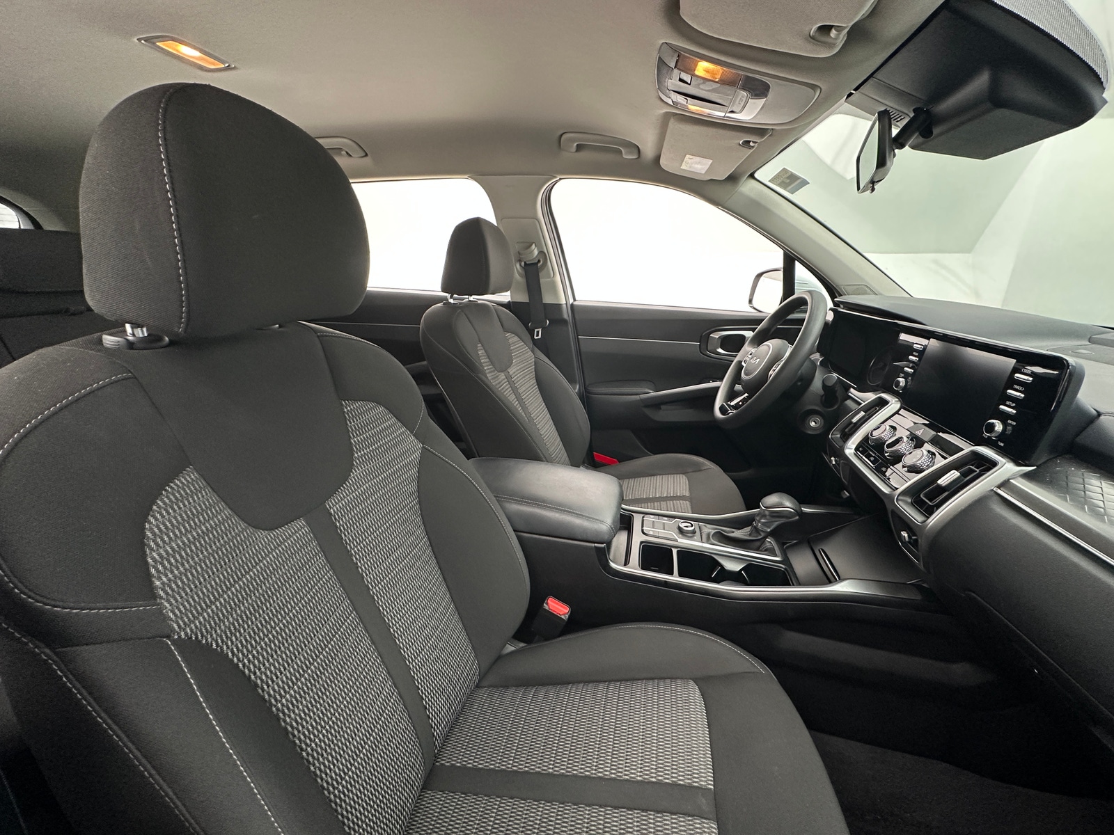 Thumbnail: 2023 Kia Sorento - 2