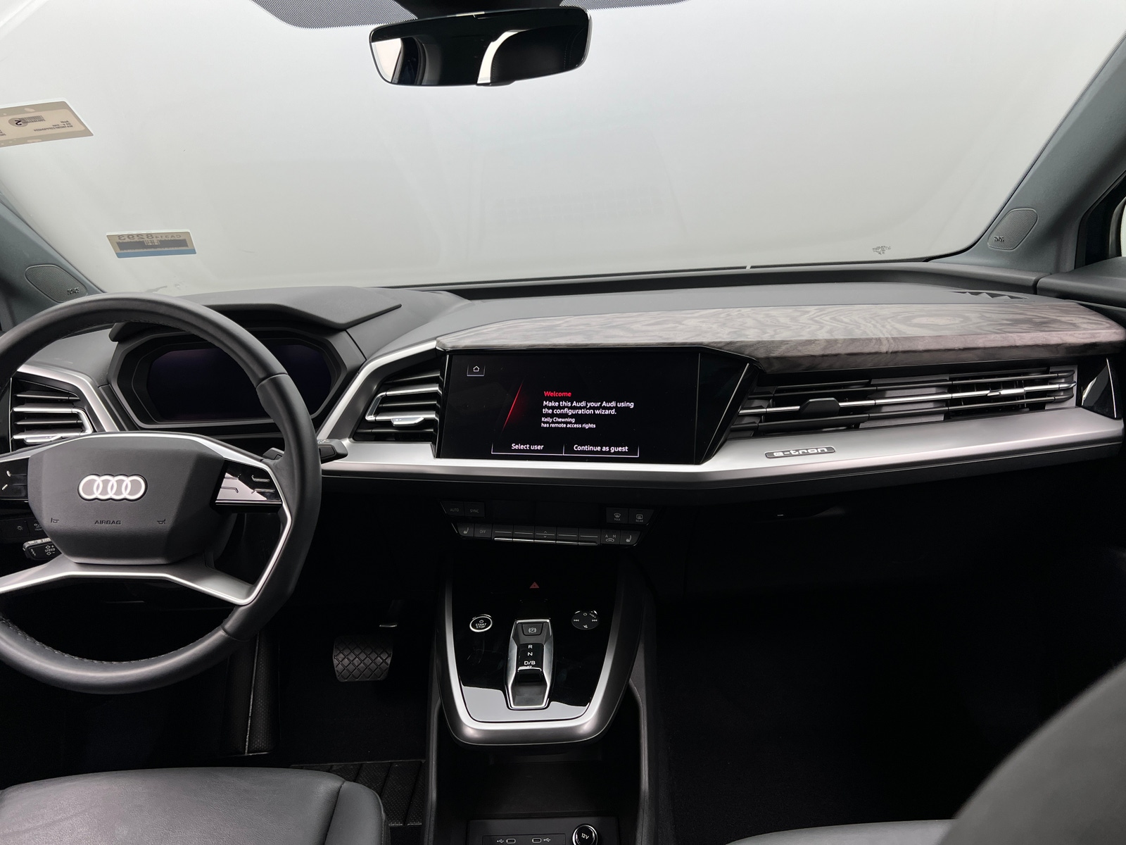 Thumbnail: 2023 Audi Q4 e-tron - 2