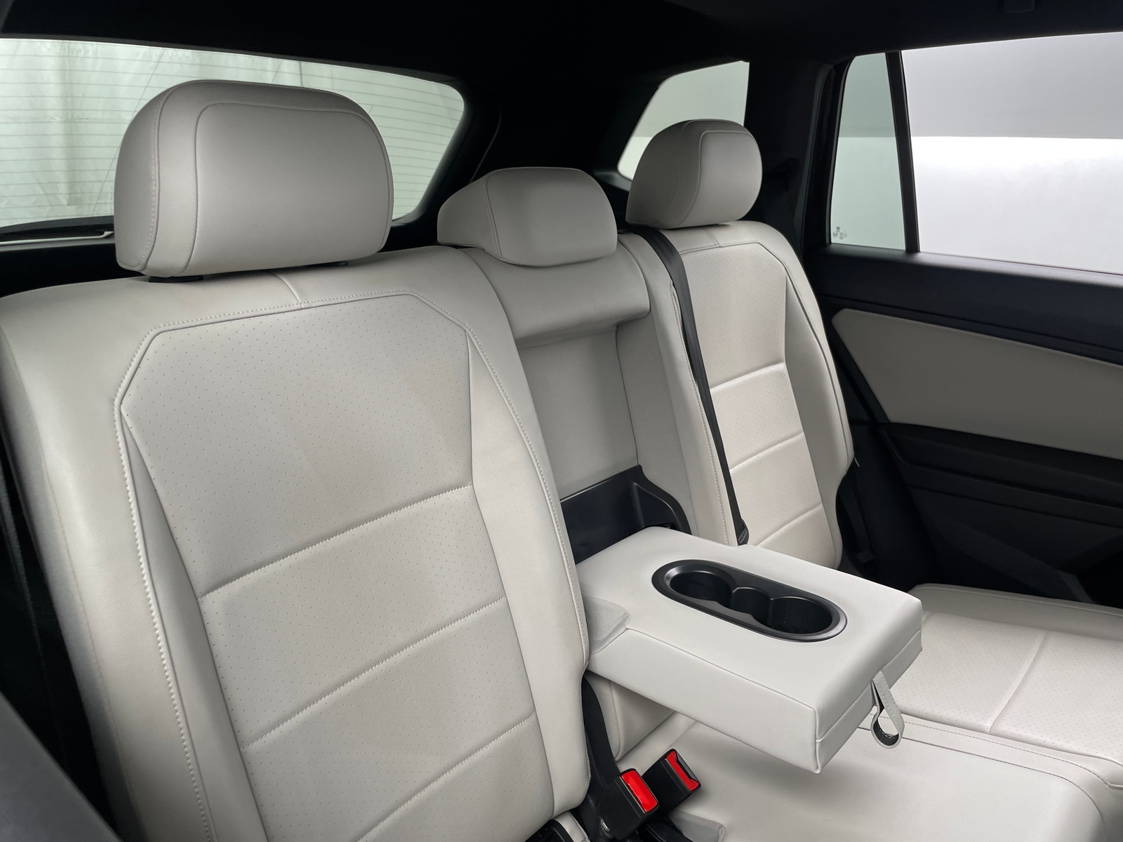 Thumbnail: 2021 Volkswagen Tiguan - 5