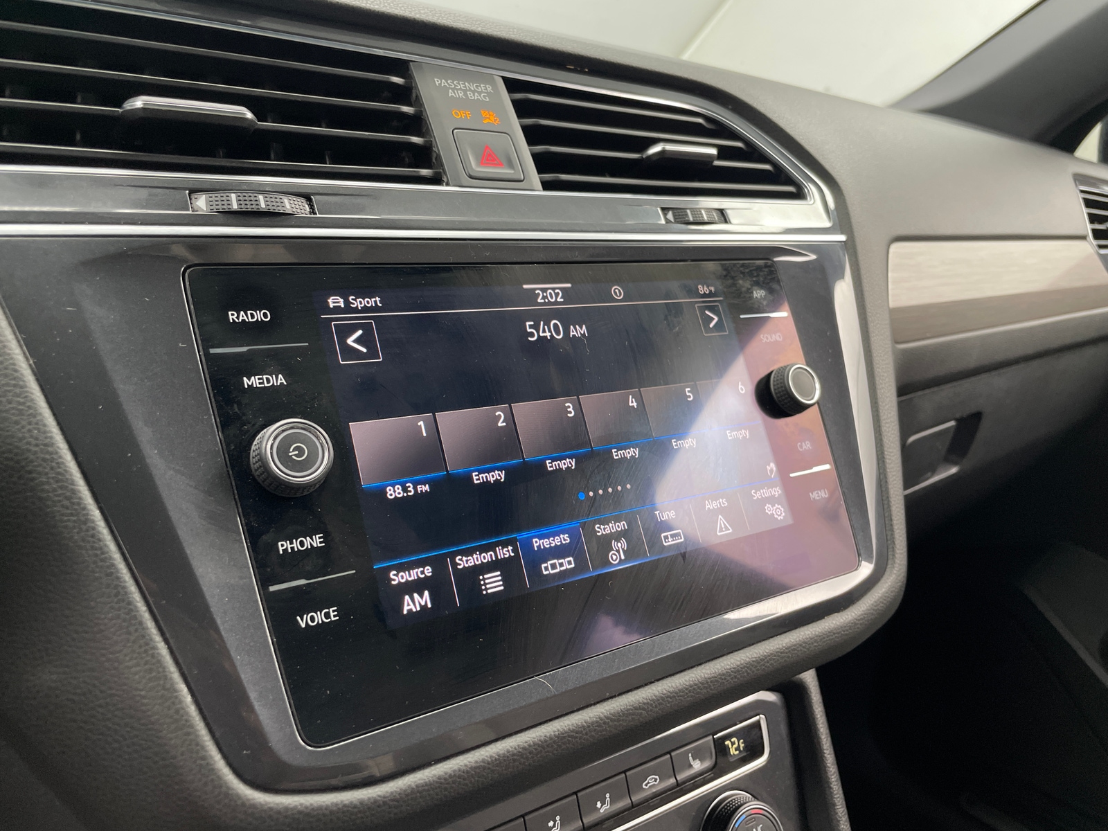 Thumbnail: 2021 Volkswagen Tiguan - 3