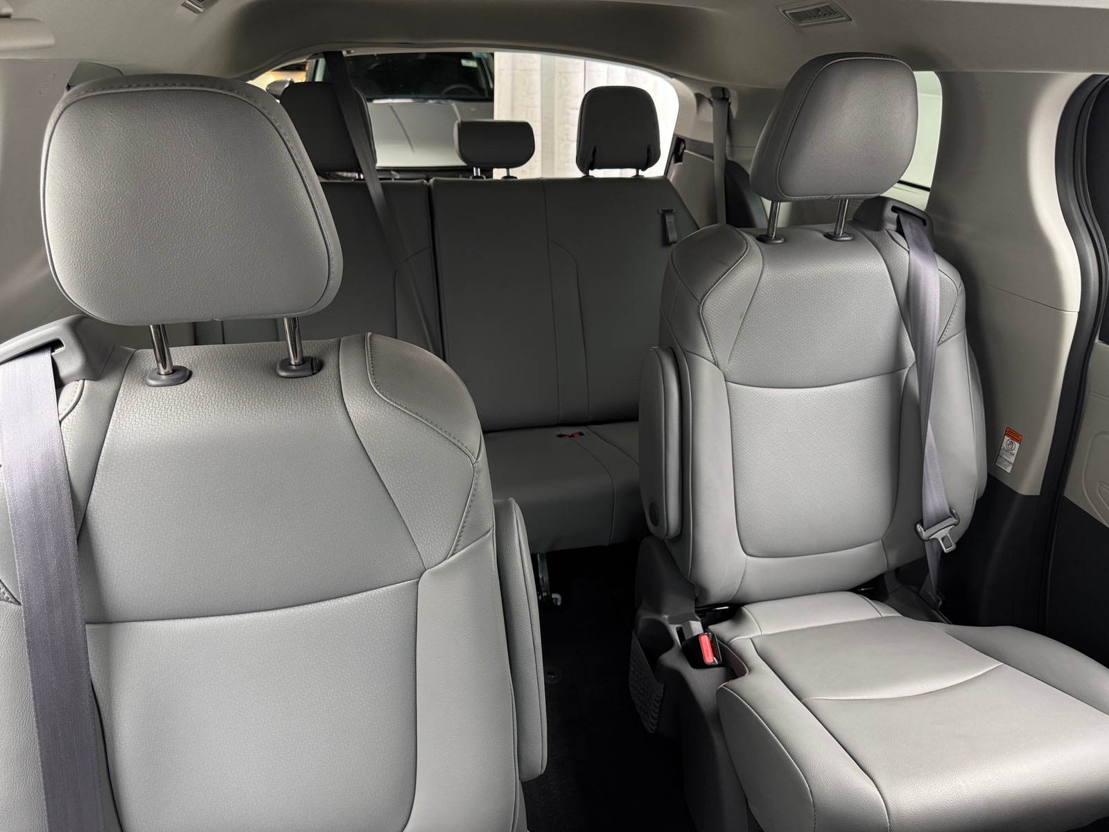Thumbnail: 2021 Toyota Sienna - 5