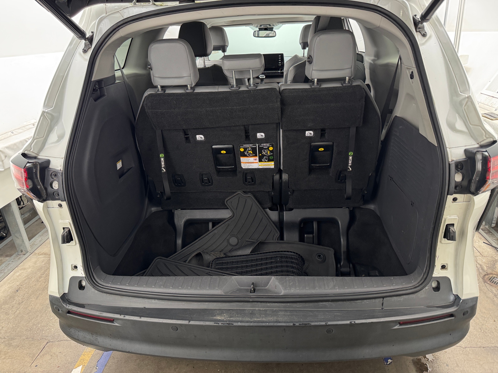 Thumbnail: 2021 Toyota Sienna - 6