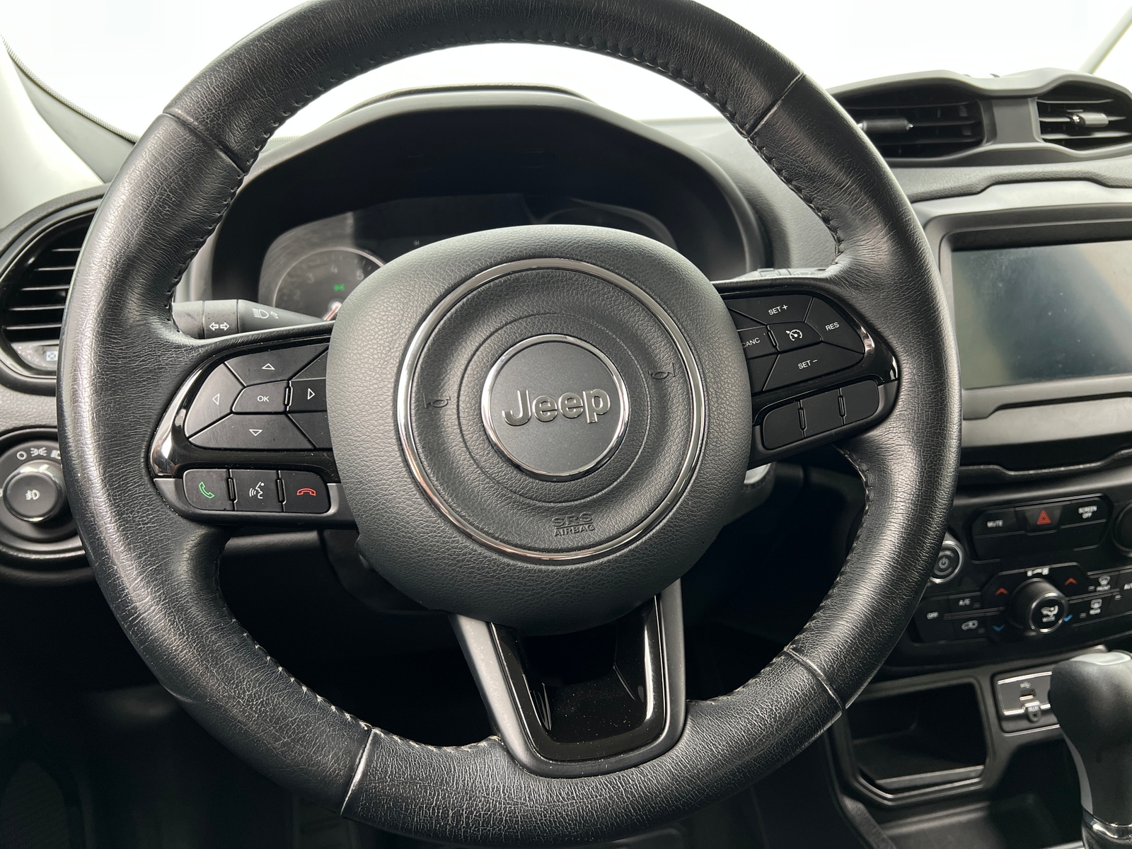 Thumbnail: 2019 Jeep Renegade - 5