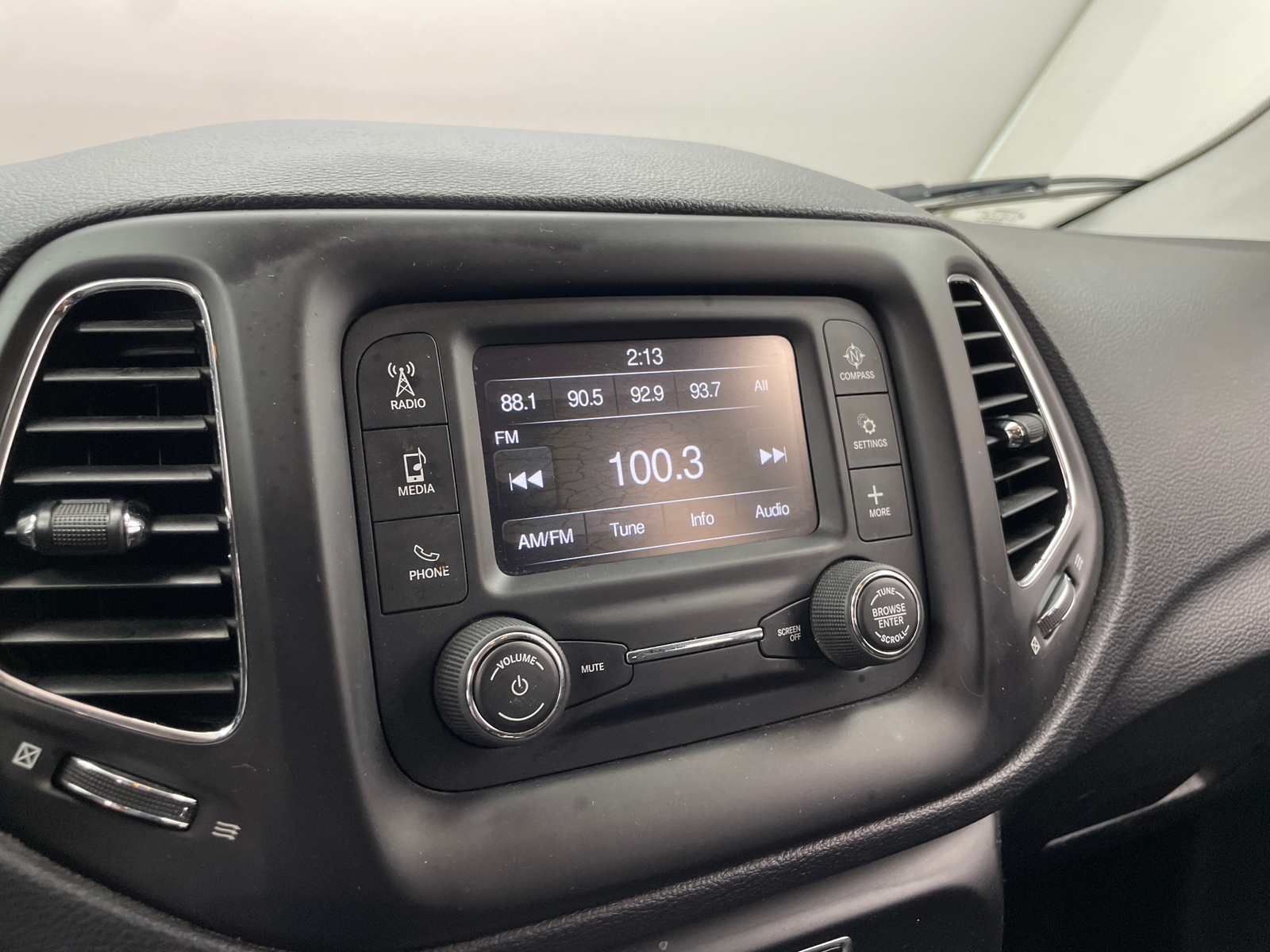 Thumbnail: 2018 Jeep Compass - 4