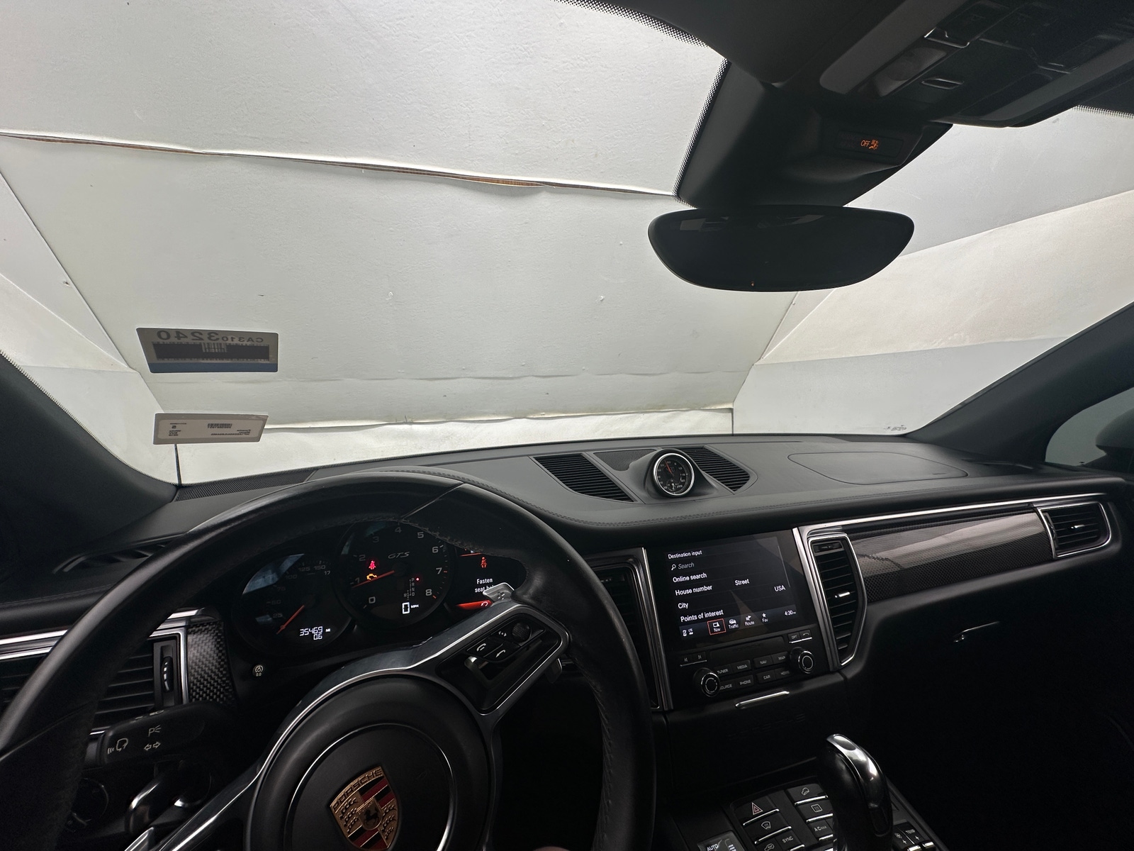 Thumbnail: 2018 Porsche Macan - 2
