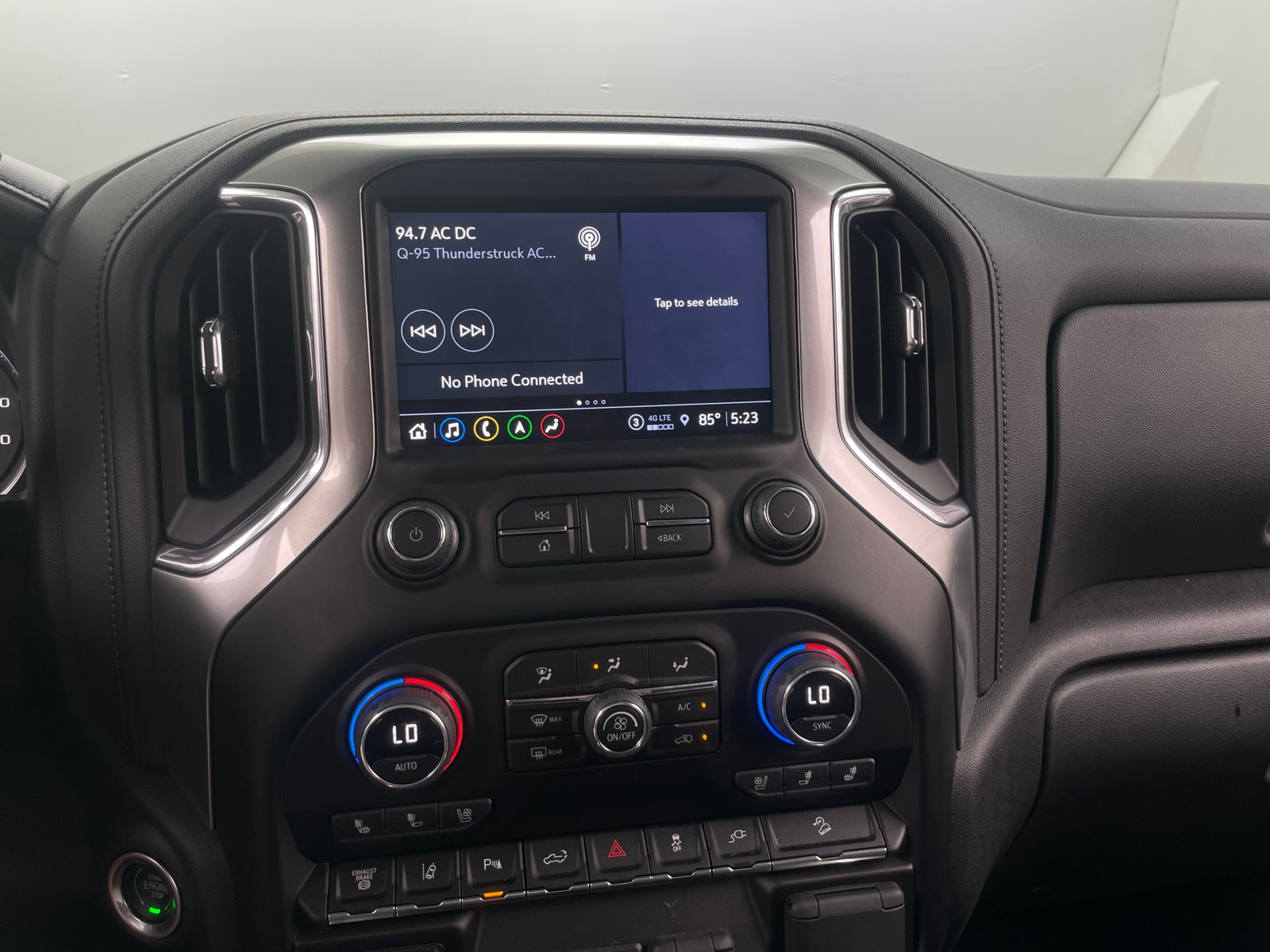 Thumbnail: 2022 Chevrolet Silverado 2500 - 3
