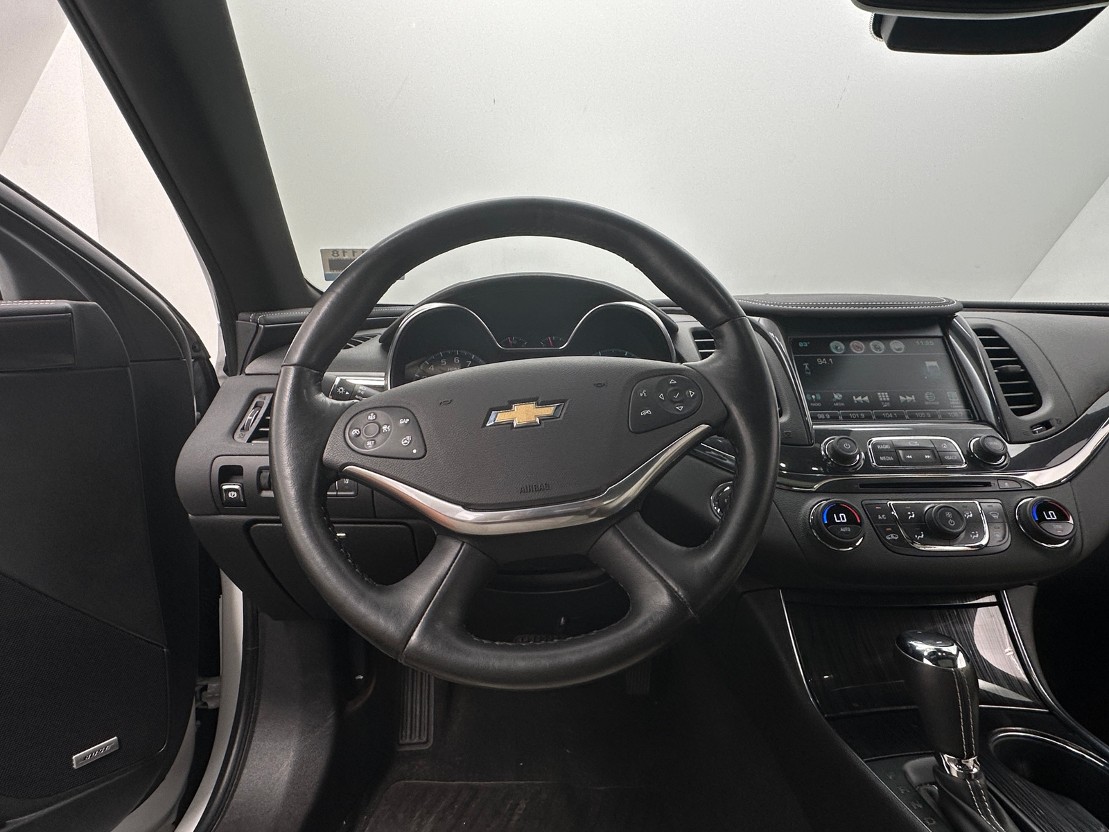 Thumbnail: 2017 Chevrolet Impala - 4