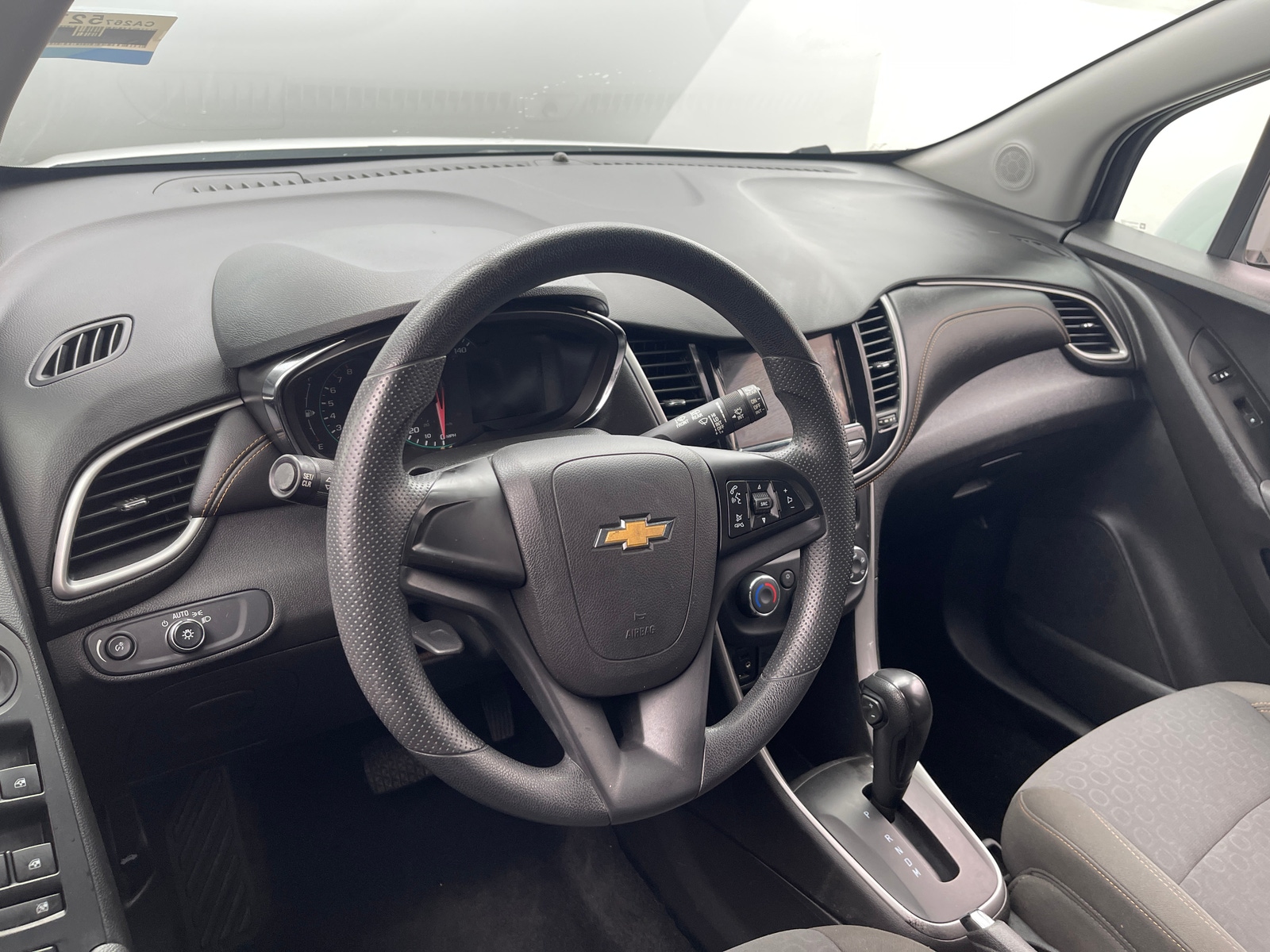 Thumbnail: 2018 Chevrolet Trax - 3