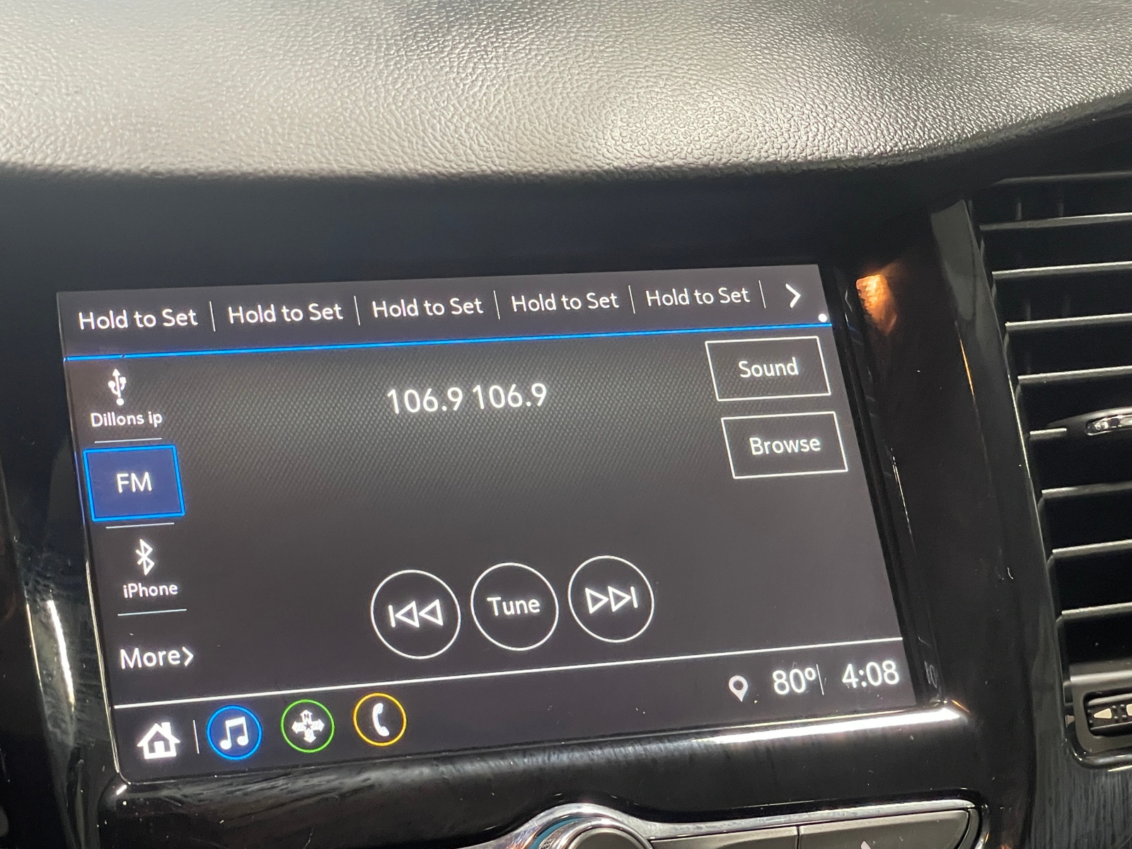Thumbnail: 2018 Chevrolet Trax - 4