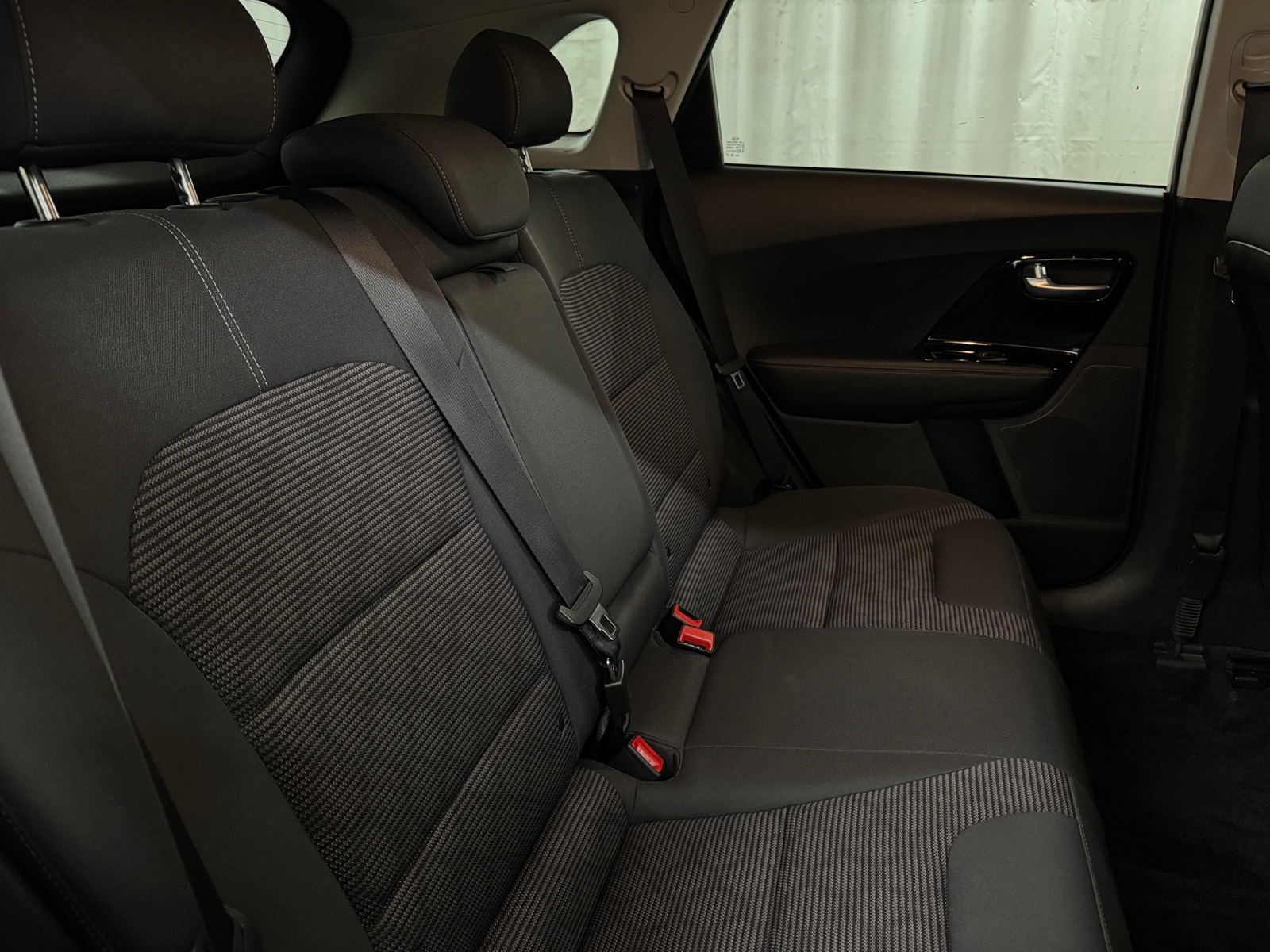 Thumbnail: 2021 Kia Niro - 6
