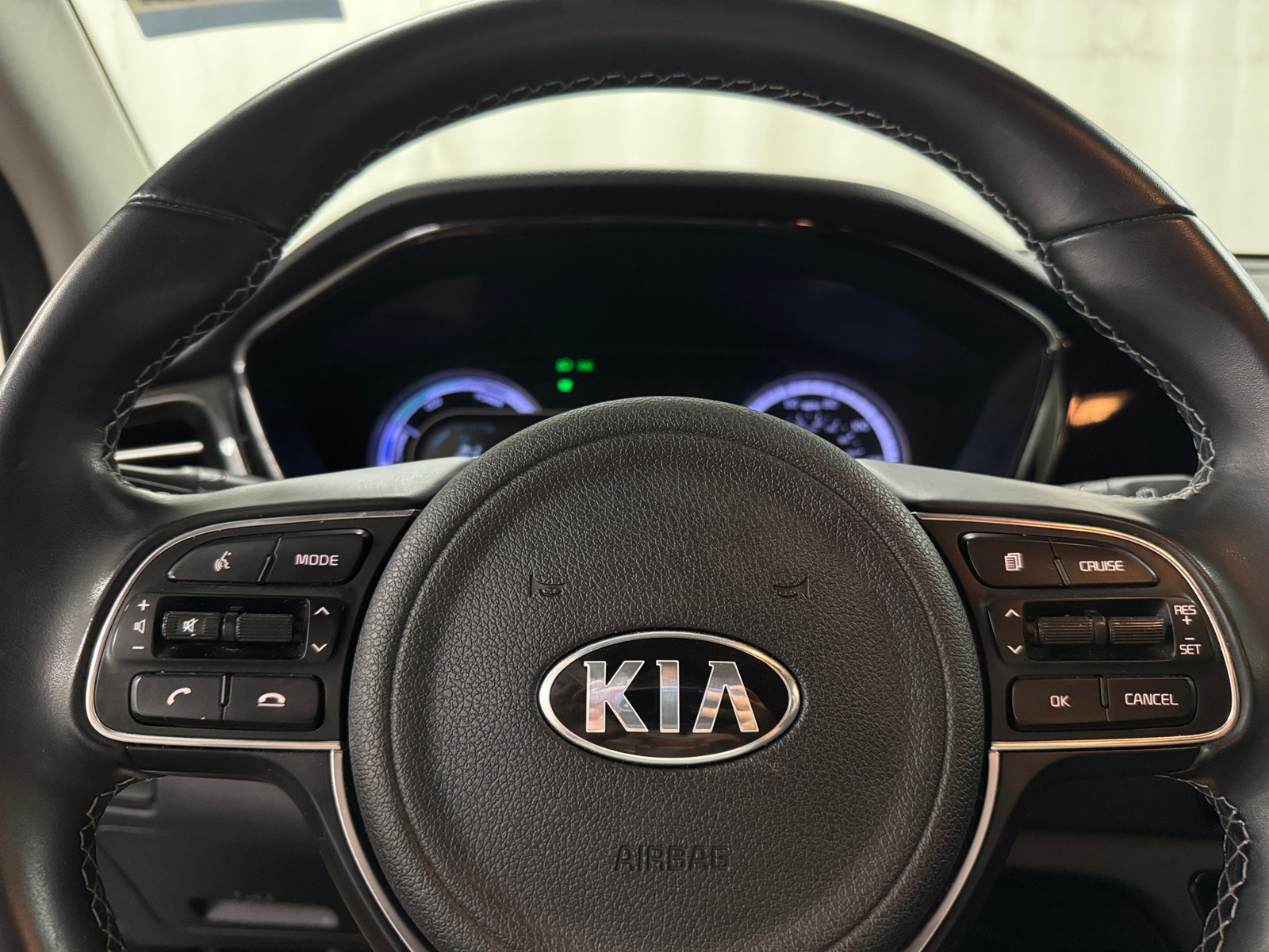 Thumbnail: 2021 Kia Niro - 5
