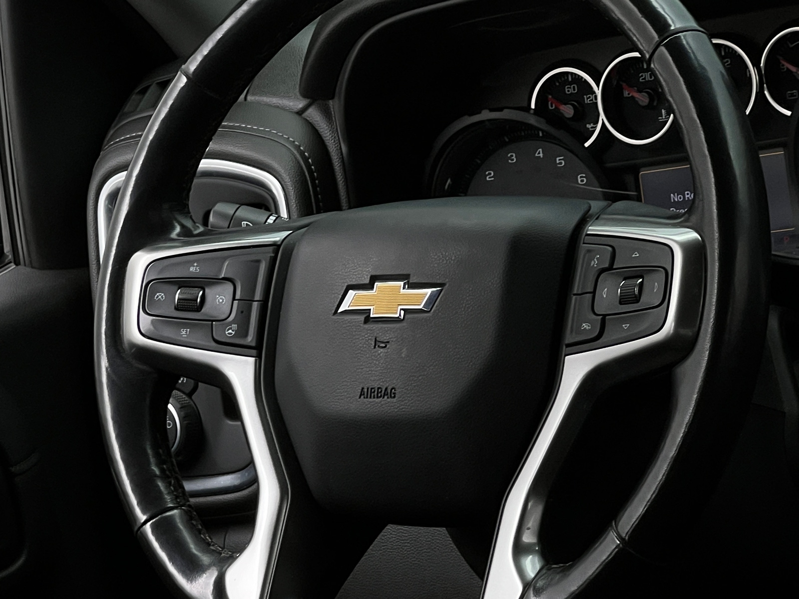 Thumbnail: 2020 Chevrolet Silverado 1500 - 5