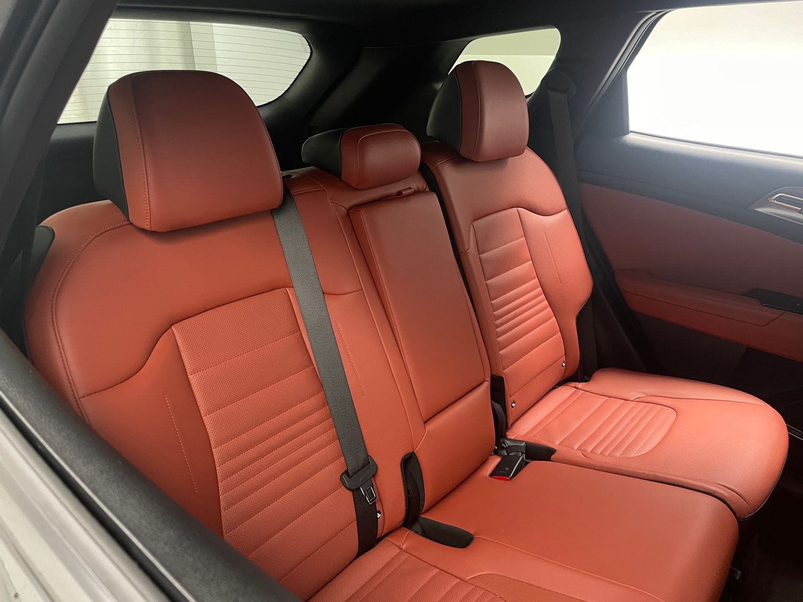 Thumbnail: 2023 Kia Sportage - 5
