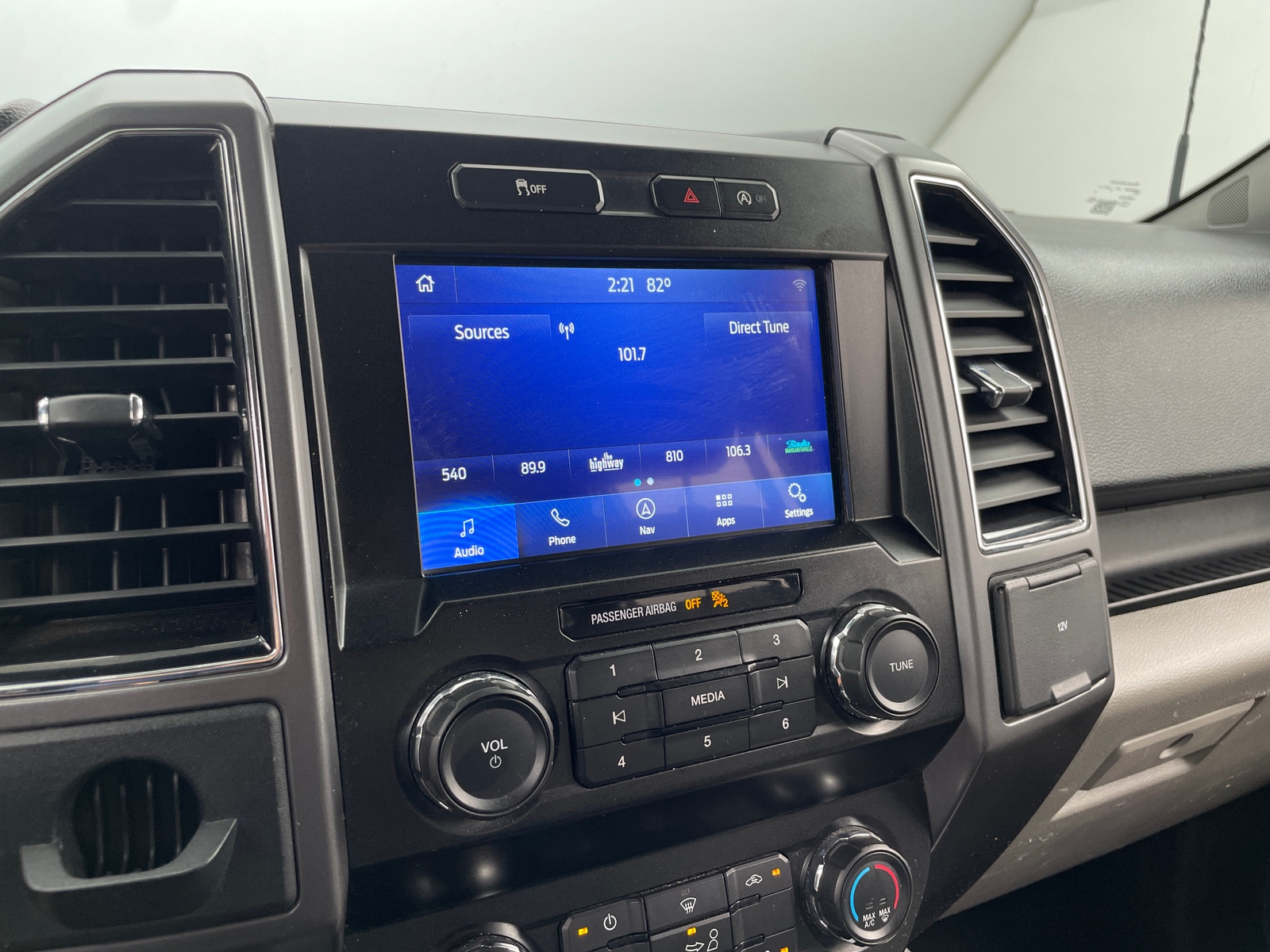 Thumbnail: 2020 Ford Econoline - 4