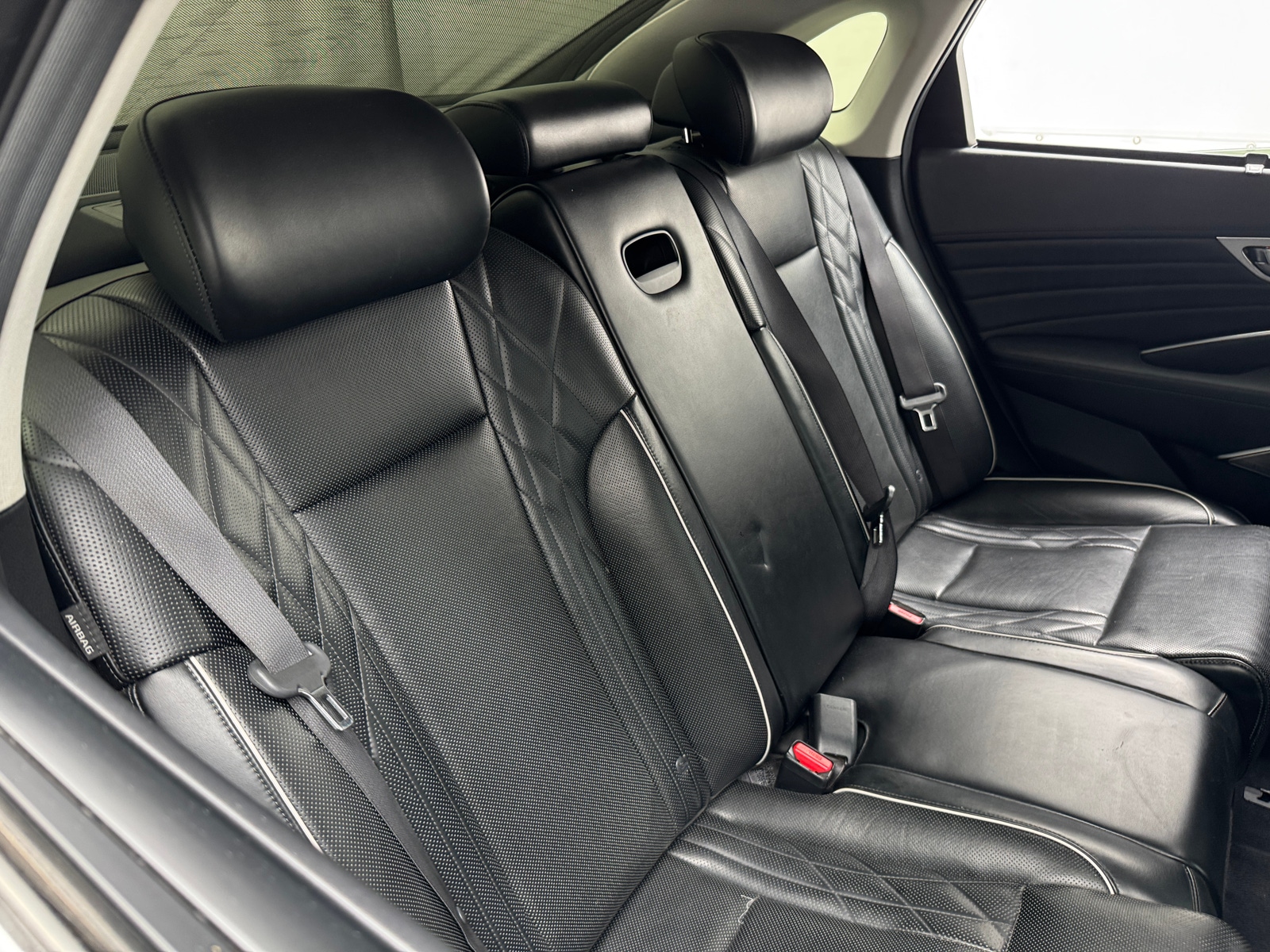 Thumbnail: 2019 Kia K900 - 5