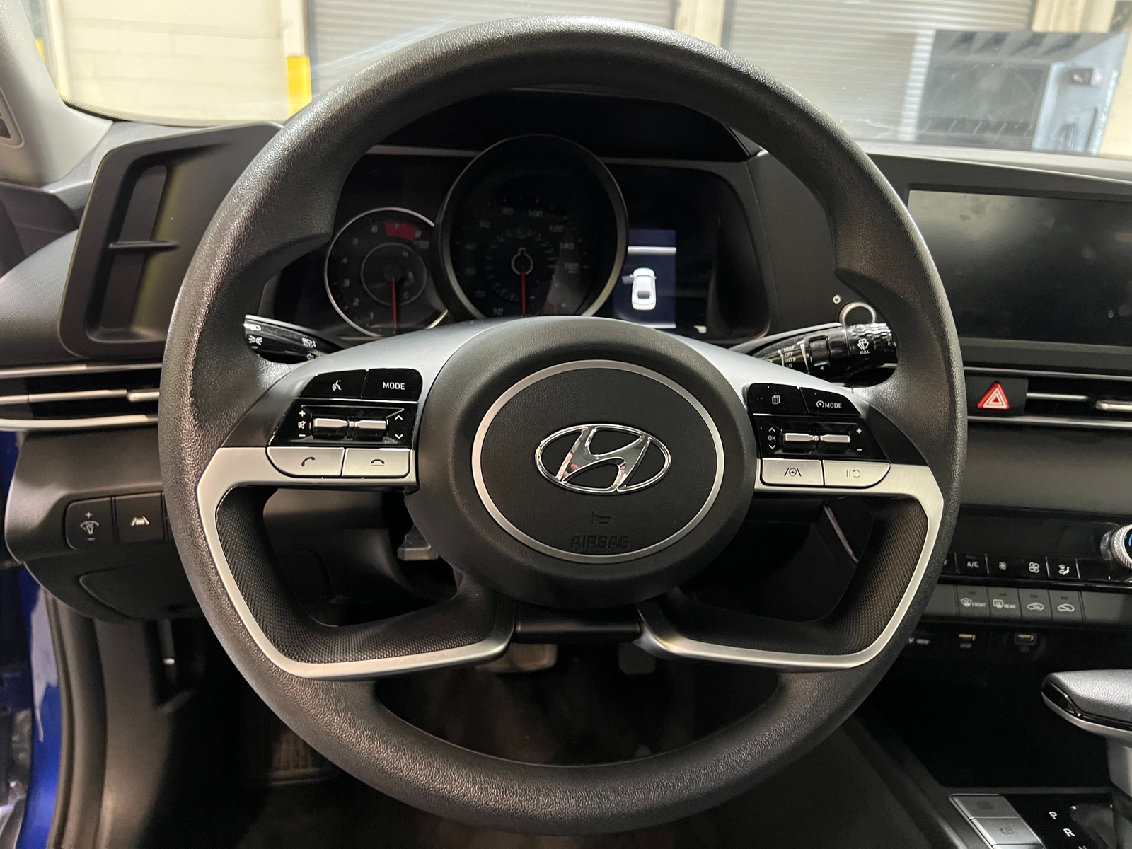 Thumbnail: 2022 Hyundai Elantra - 5