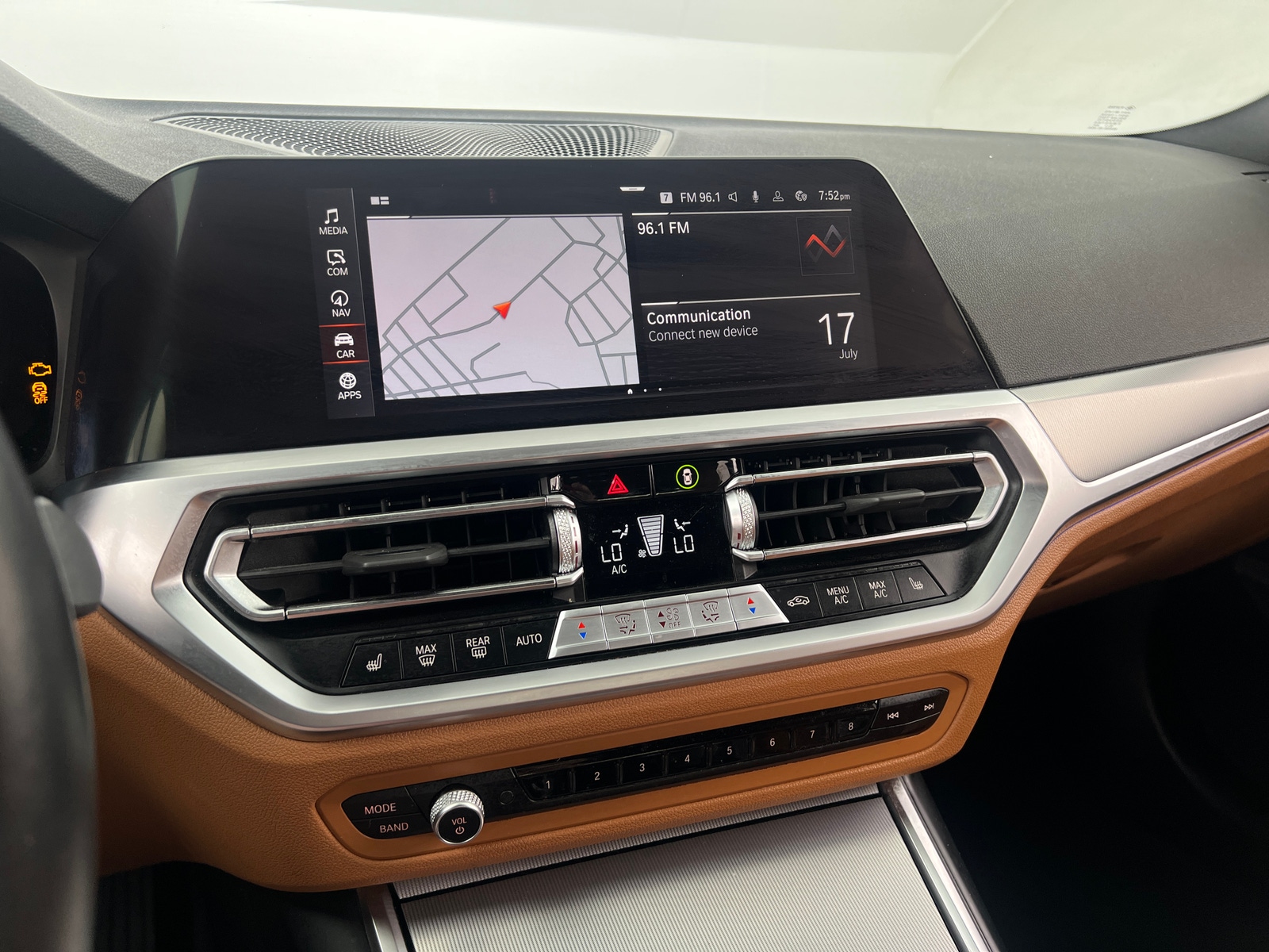 Thumbnail: 2022 BMW 3 Series - 3