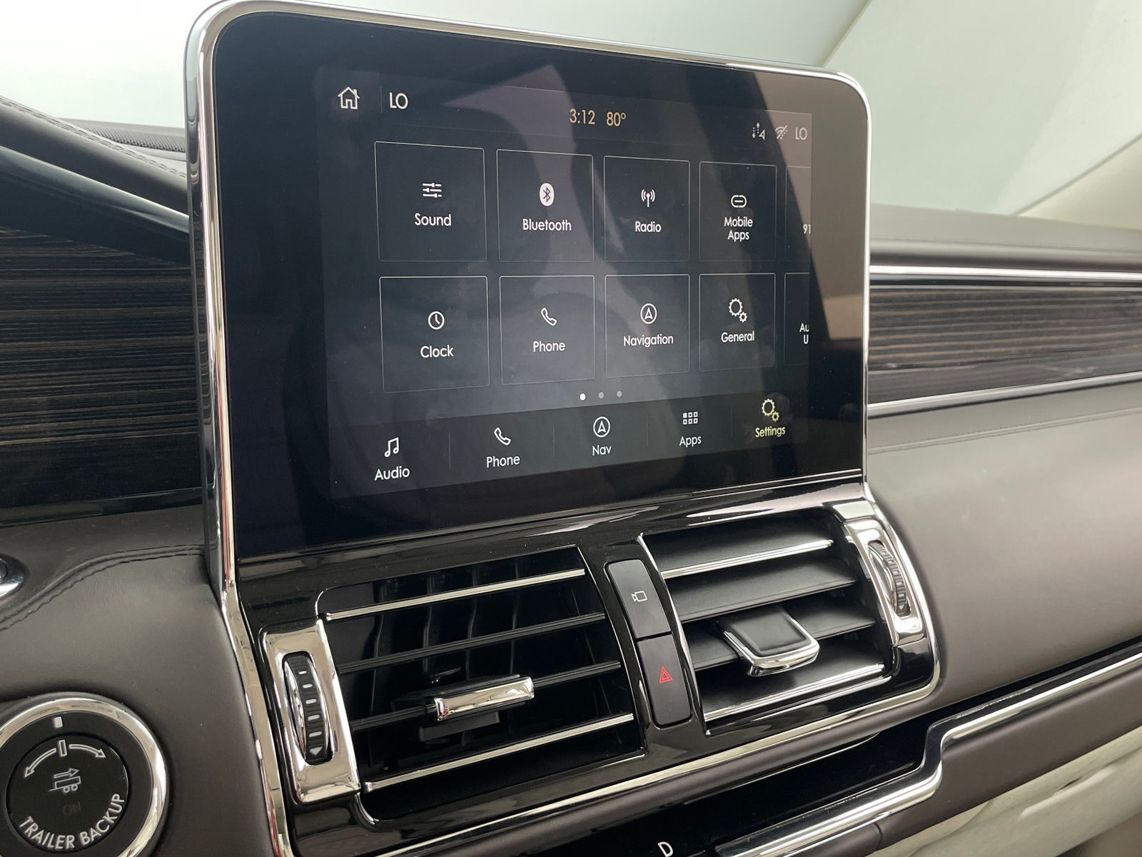 Thumbnail: 2021 Lincoln Navigator - 3
