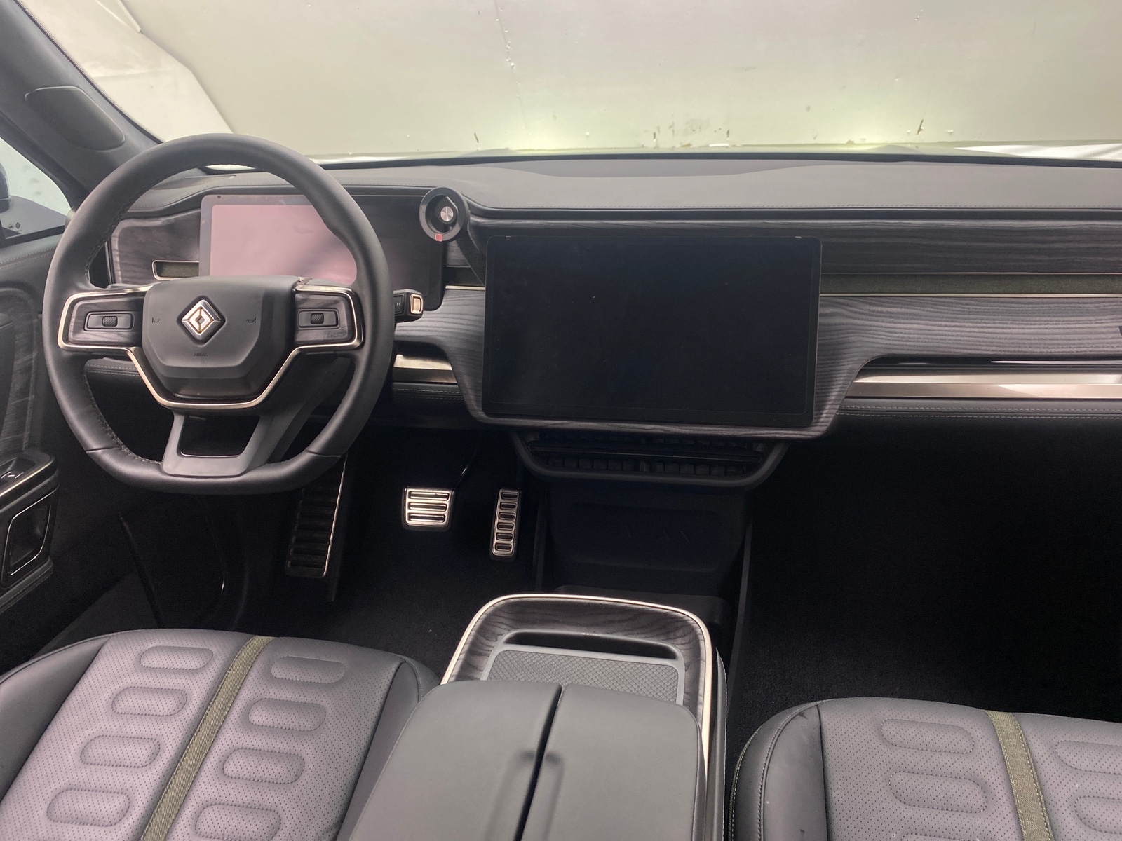 Thumbnail: 2022 Rivian R1T - 2